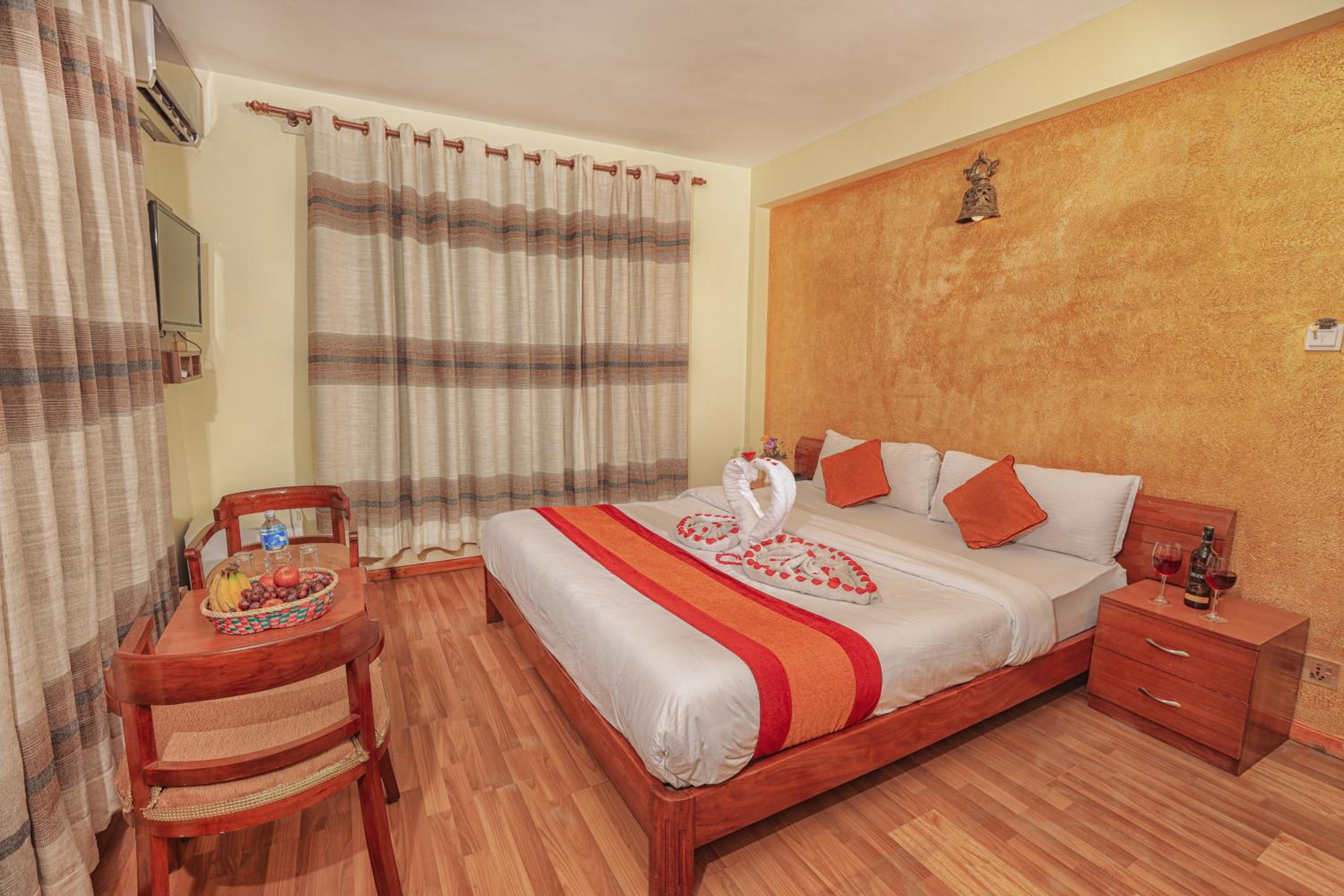 Double Room with Private Bathroom - Photo 1