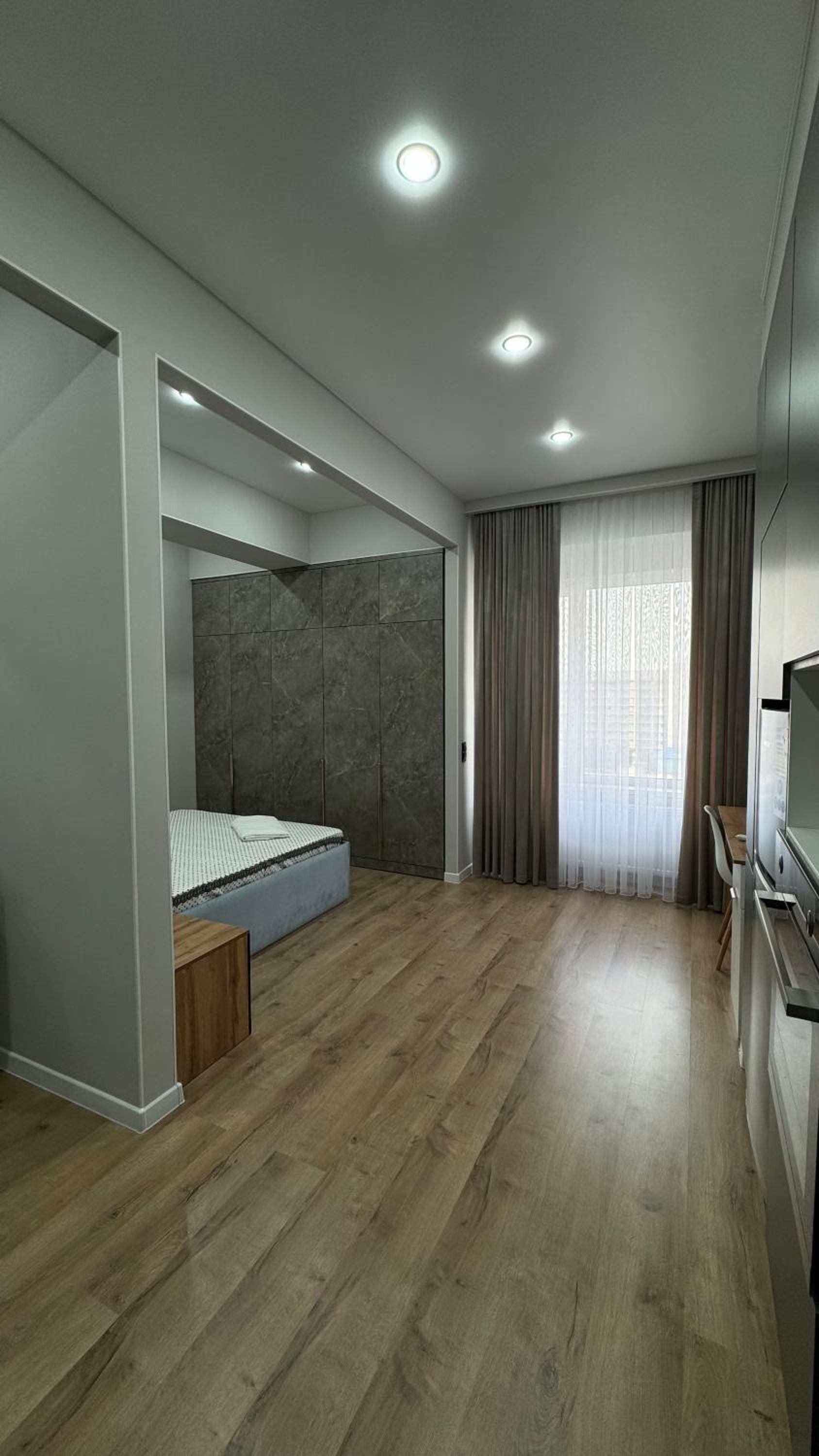 One-Bedroom Apartment photo 2
