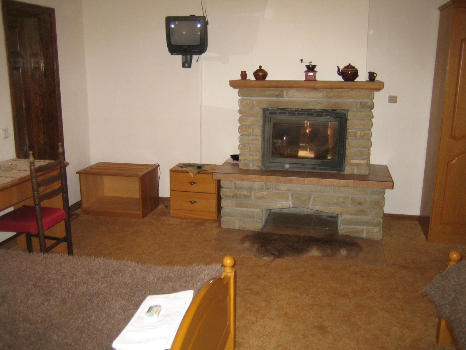 One-Bedroom Apartment (2 Adults + 2 Children)