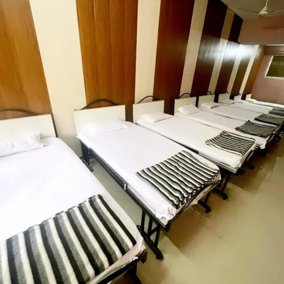8-Bed Mixed Dormitory Room photo 1