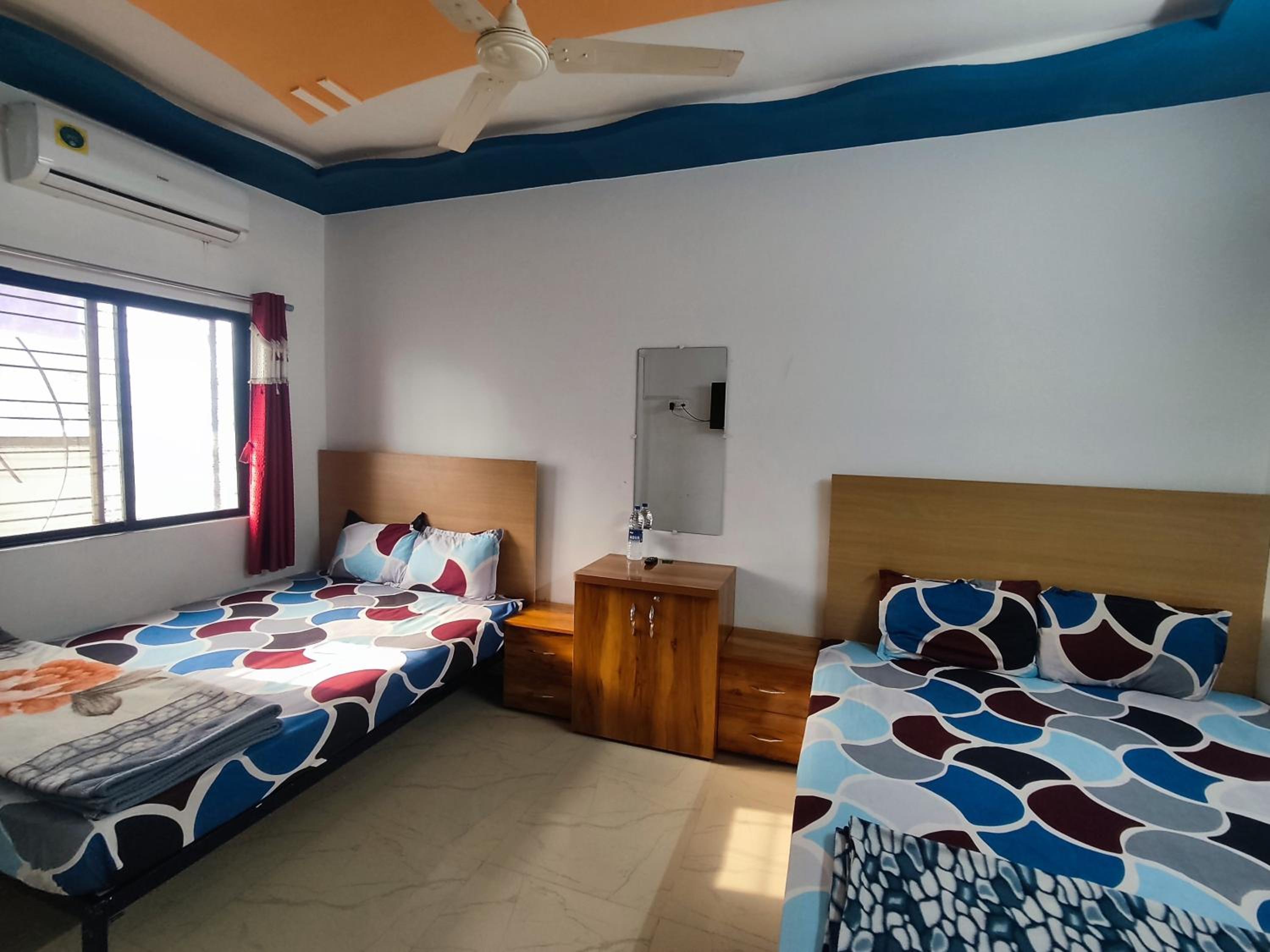 Family Room with Balcony photo 2