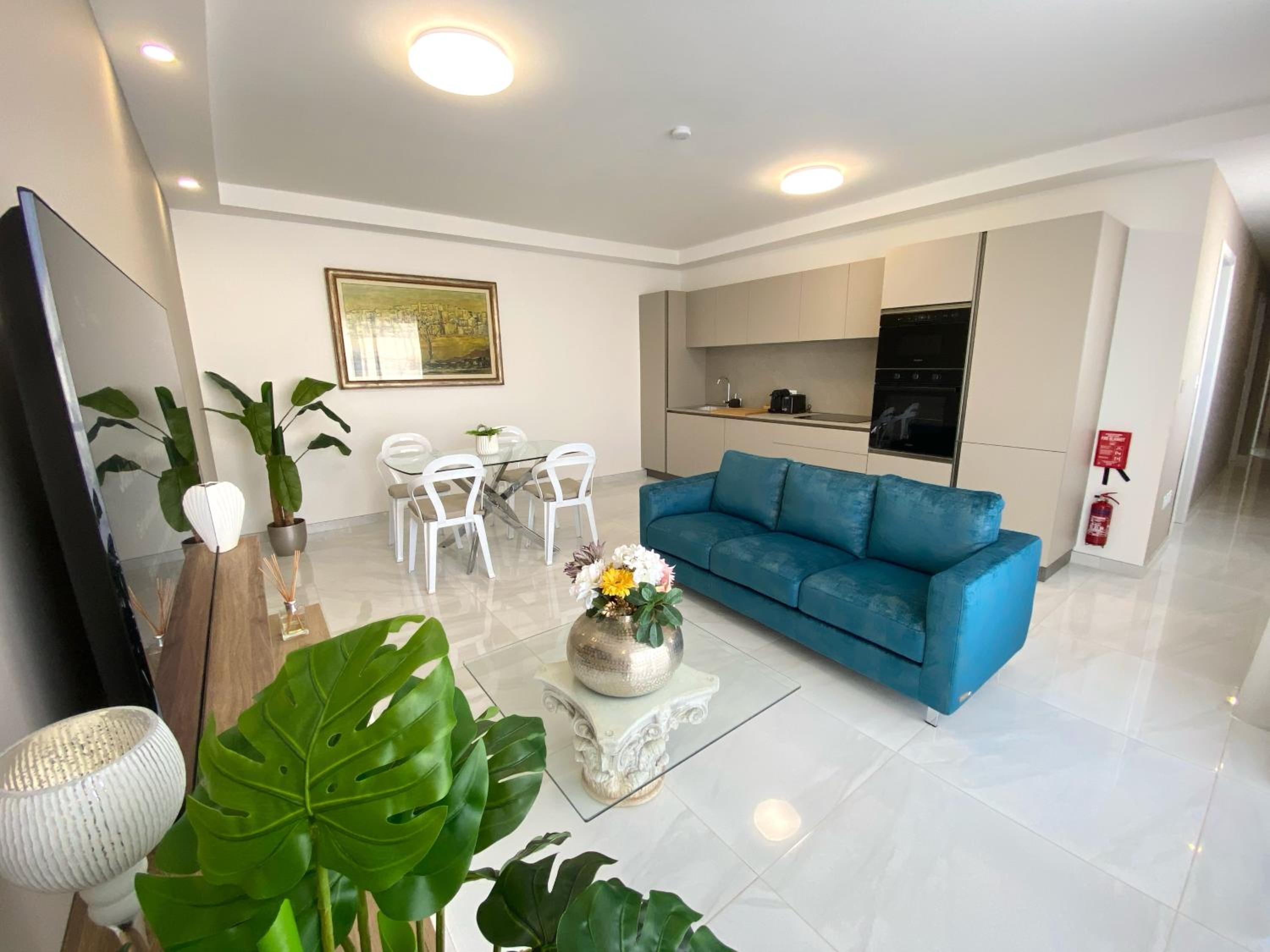 Two-Bedroom Deluxe Apartment With Balcony