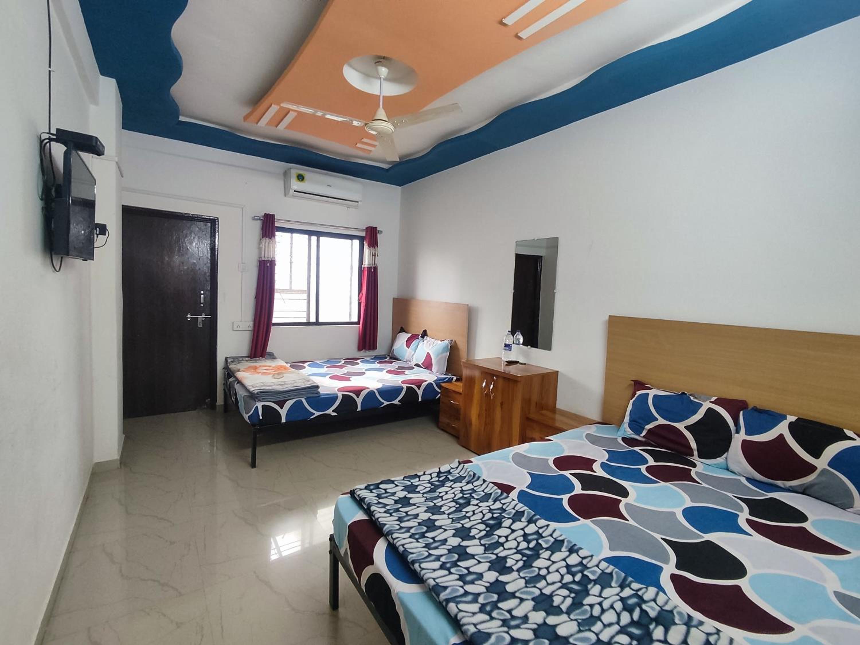 Family Room with Balcony photo 1