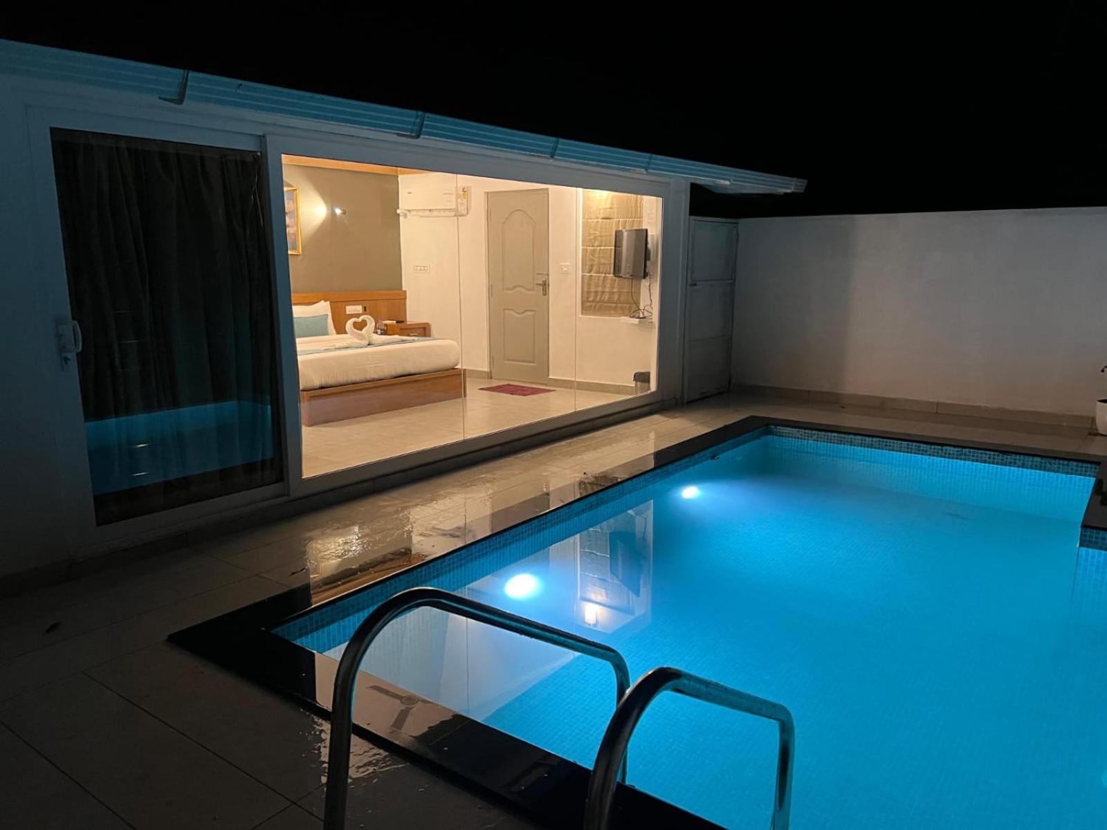 Villa With Private Pool photo 2