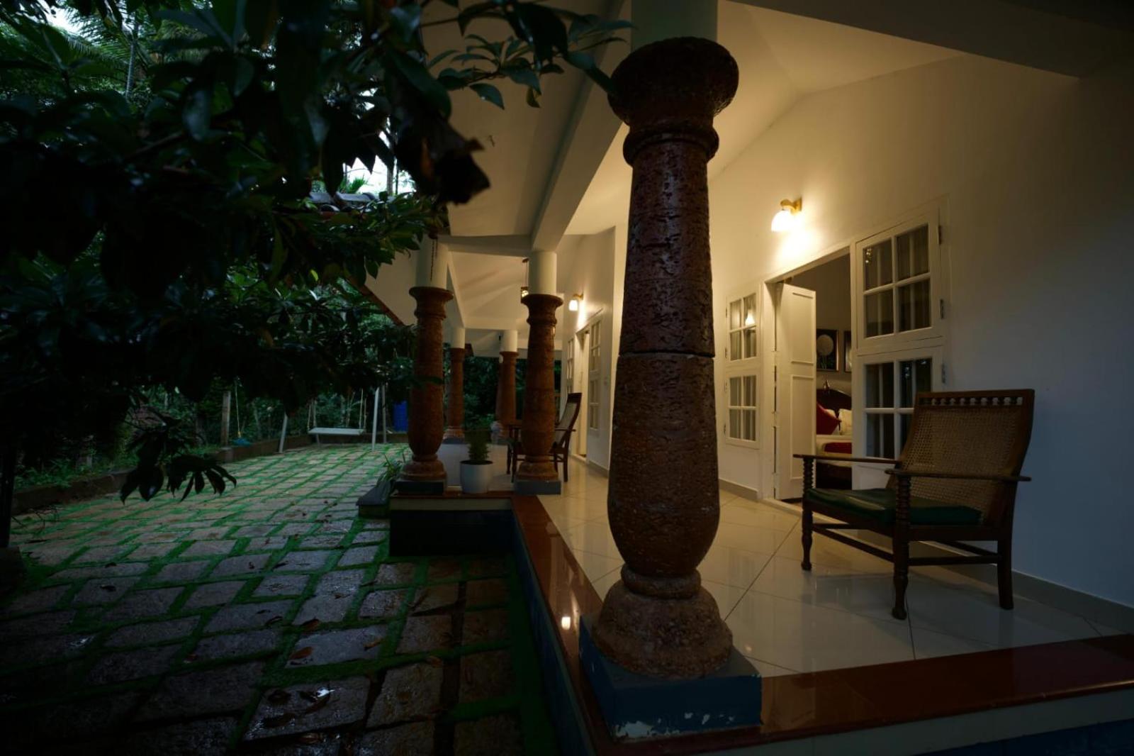 Superior Villa photo 2