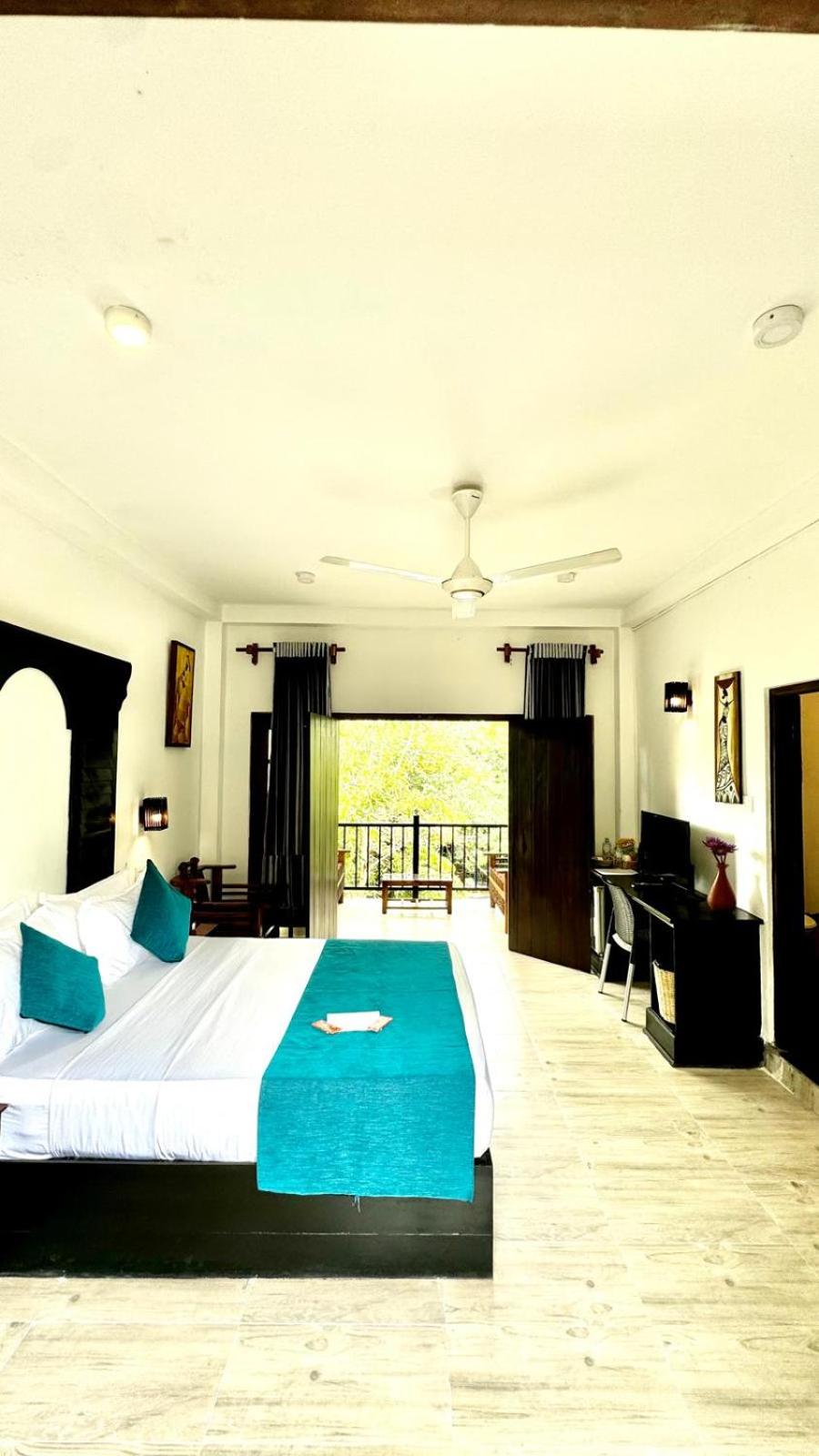 King Room with Pool View photo 1