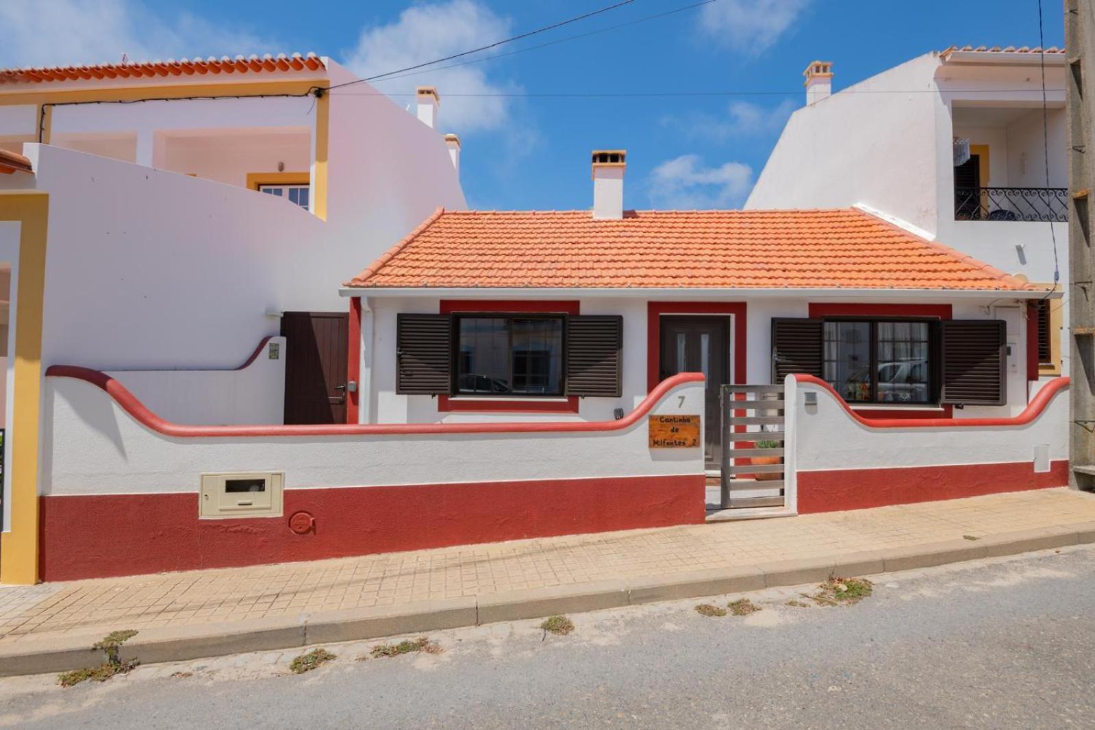 Two-Bedroom House photo 2