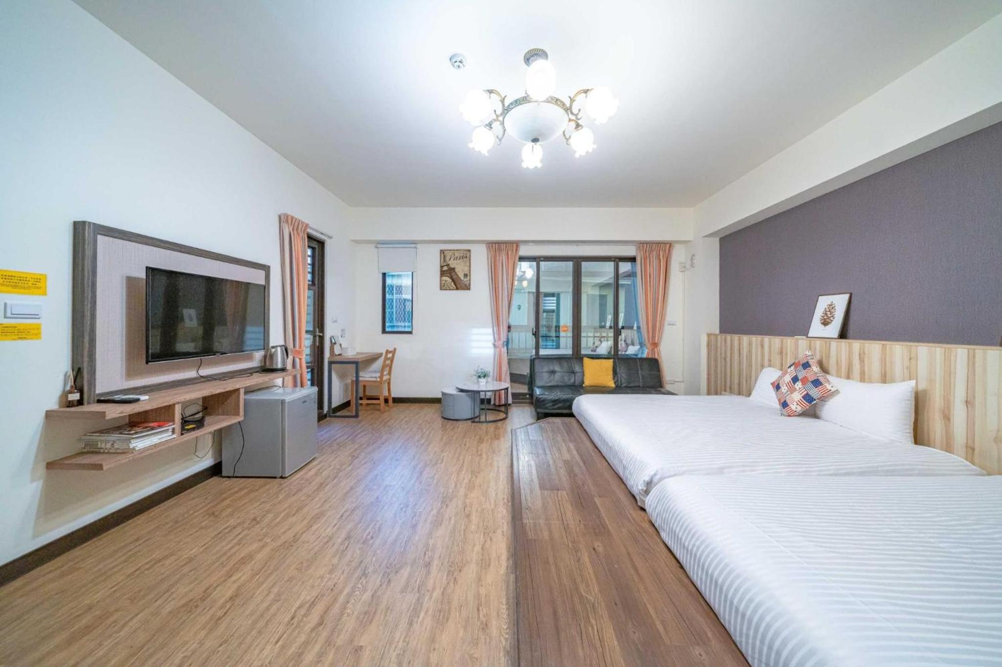 Quadruple Room with Bath photo 2