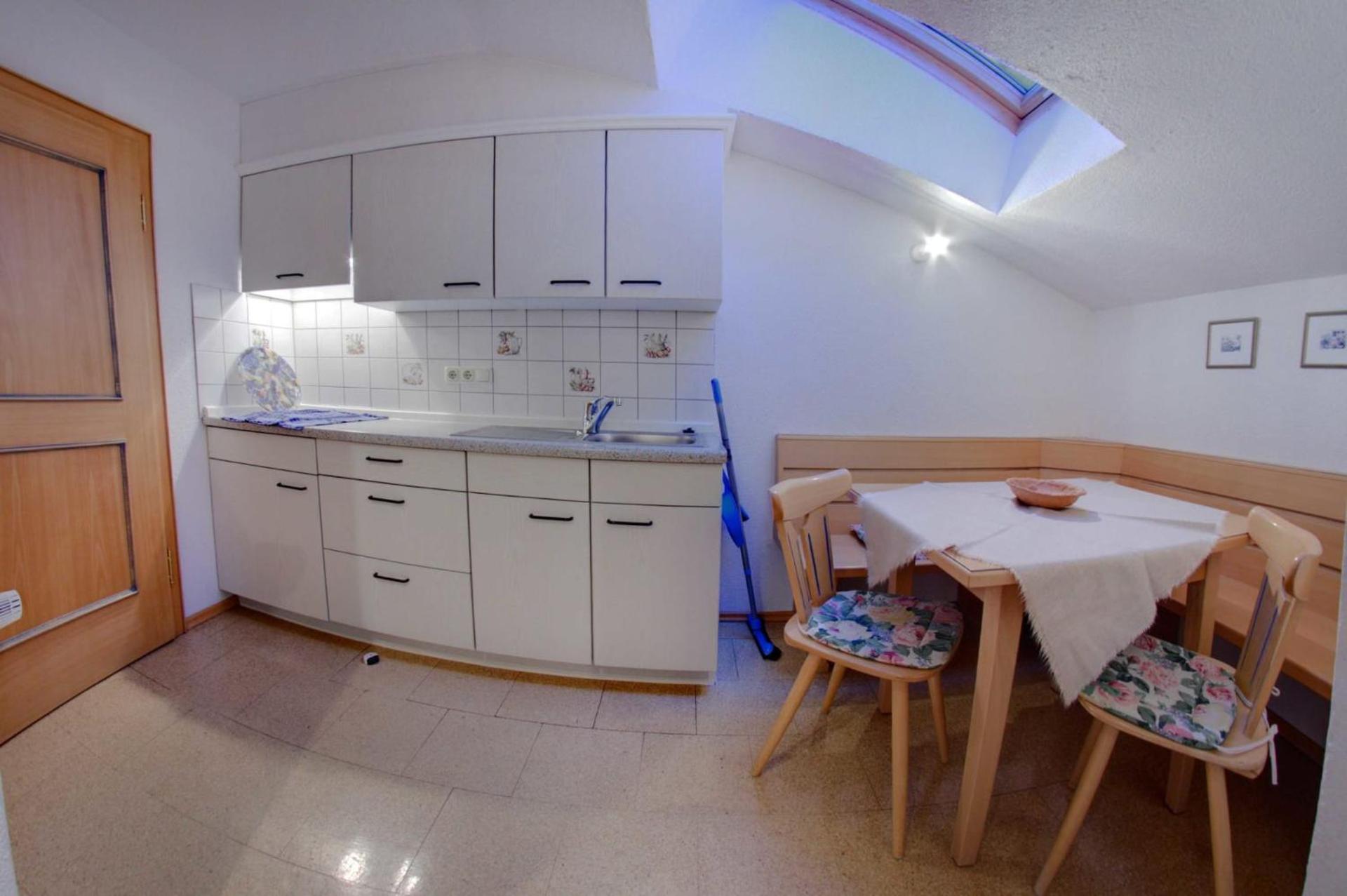 One-Bedroom Apartment - Photo 3