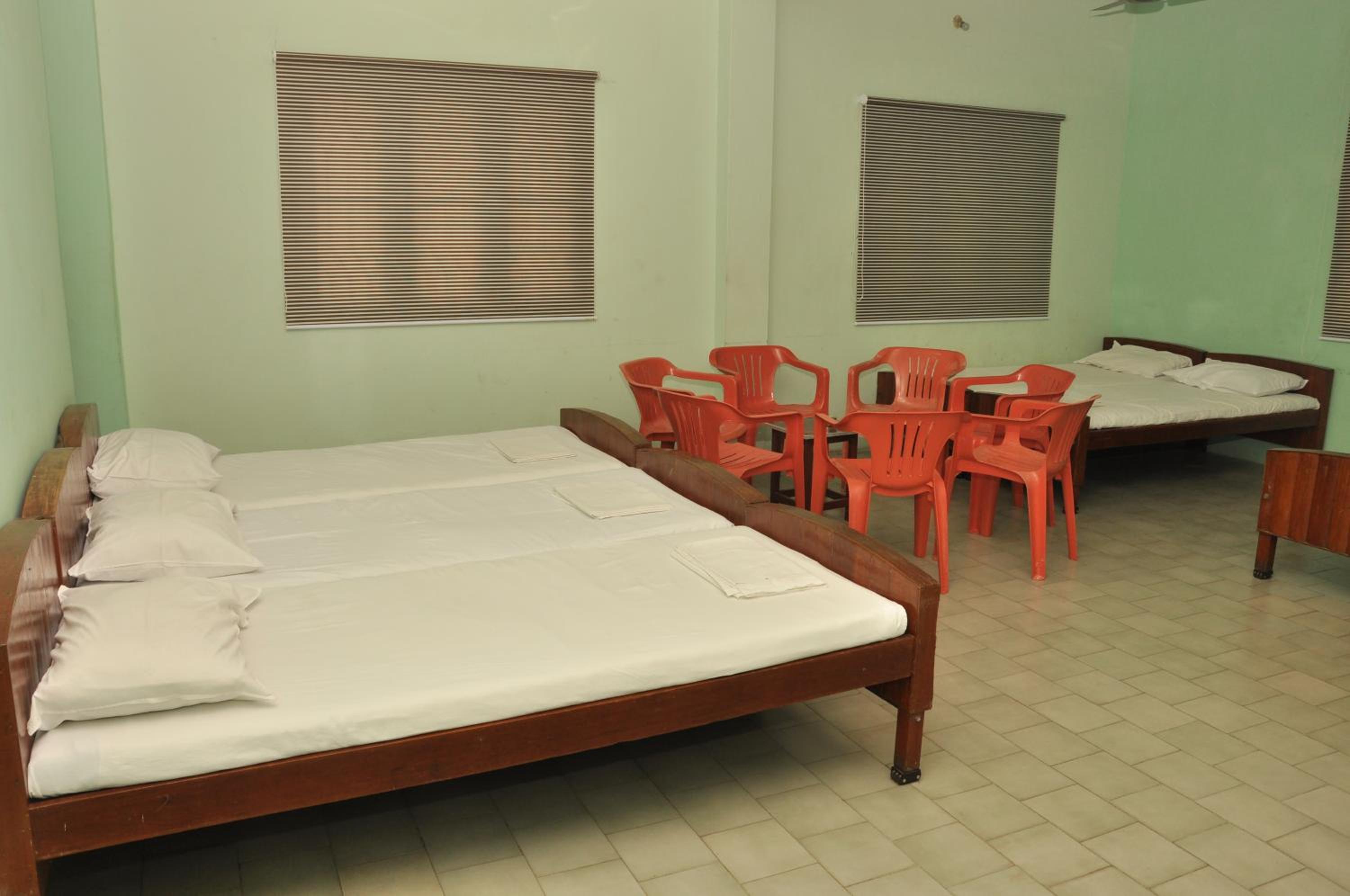 Mixed Dormitory Room photo 2