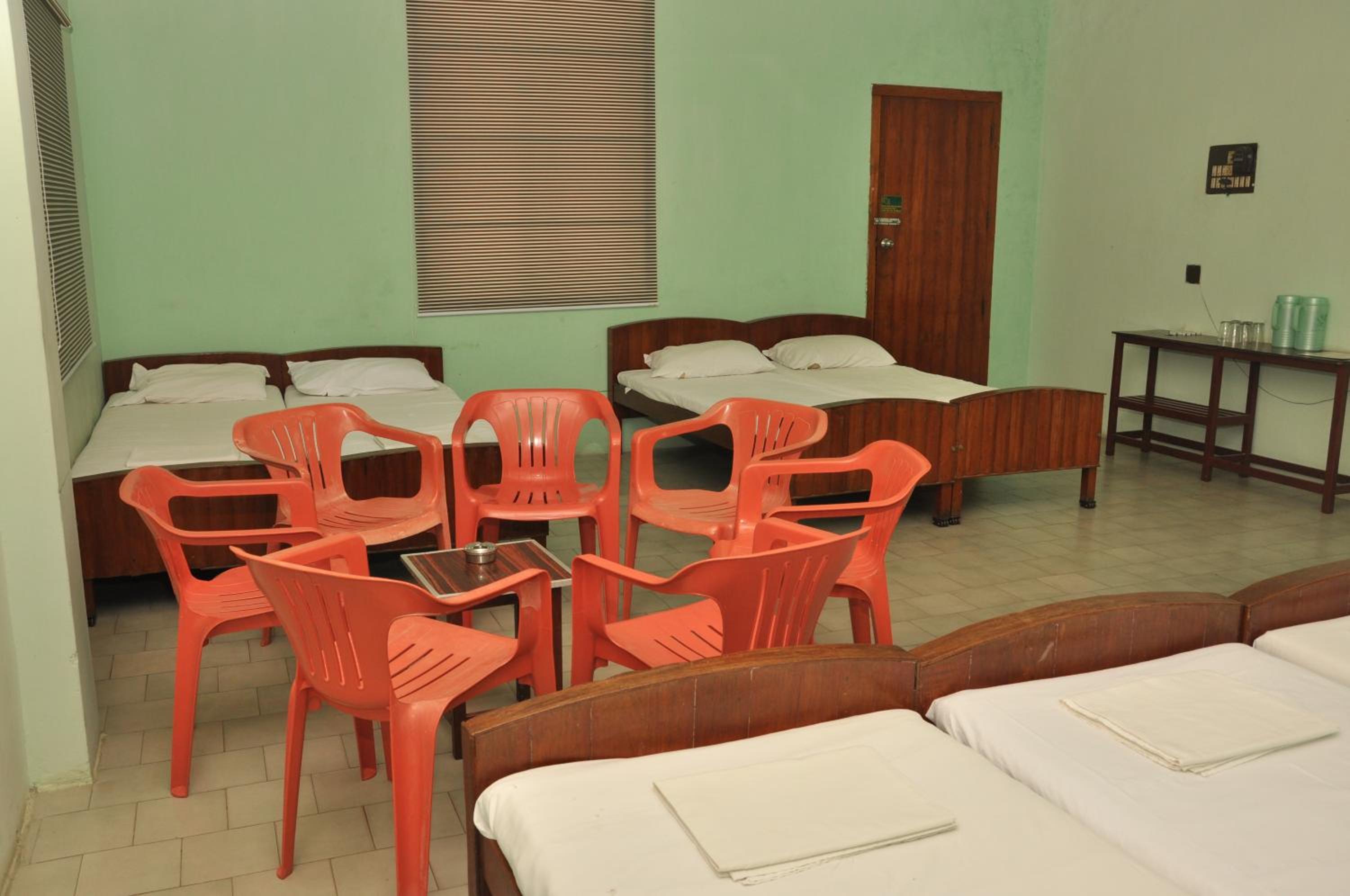 Mixed Dormitory Room