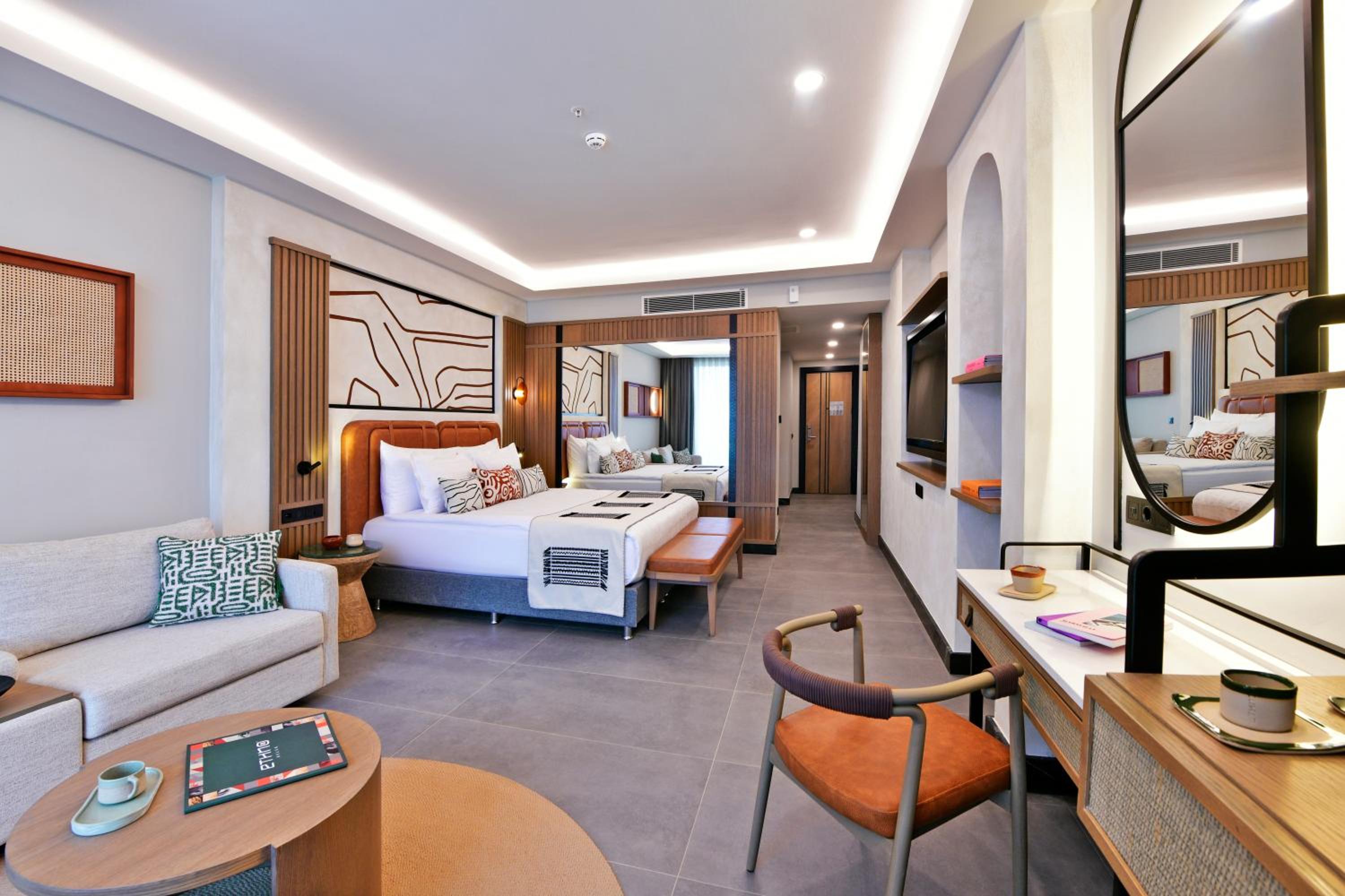 Chambre Double ou Lits Jumeaux de Luxe avec Accès Piscine