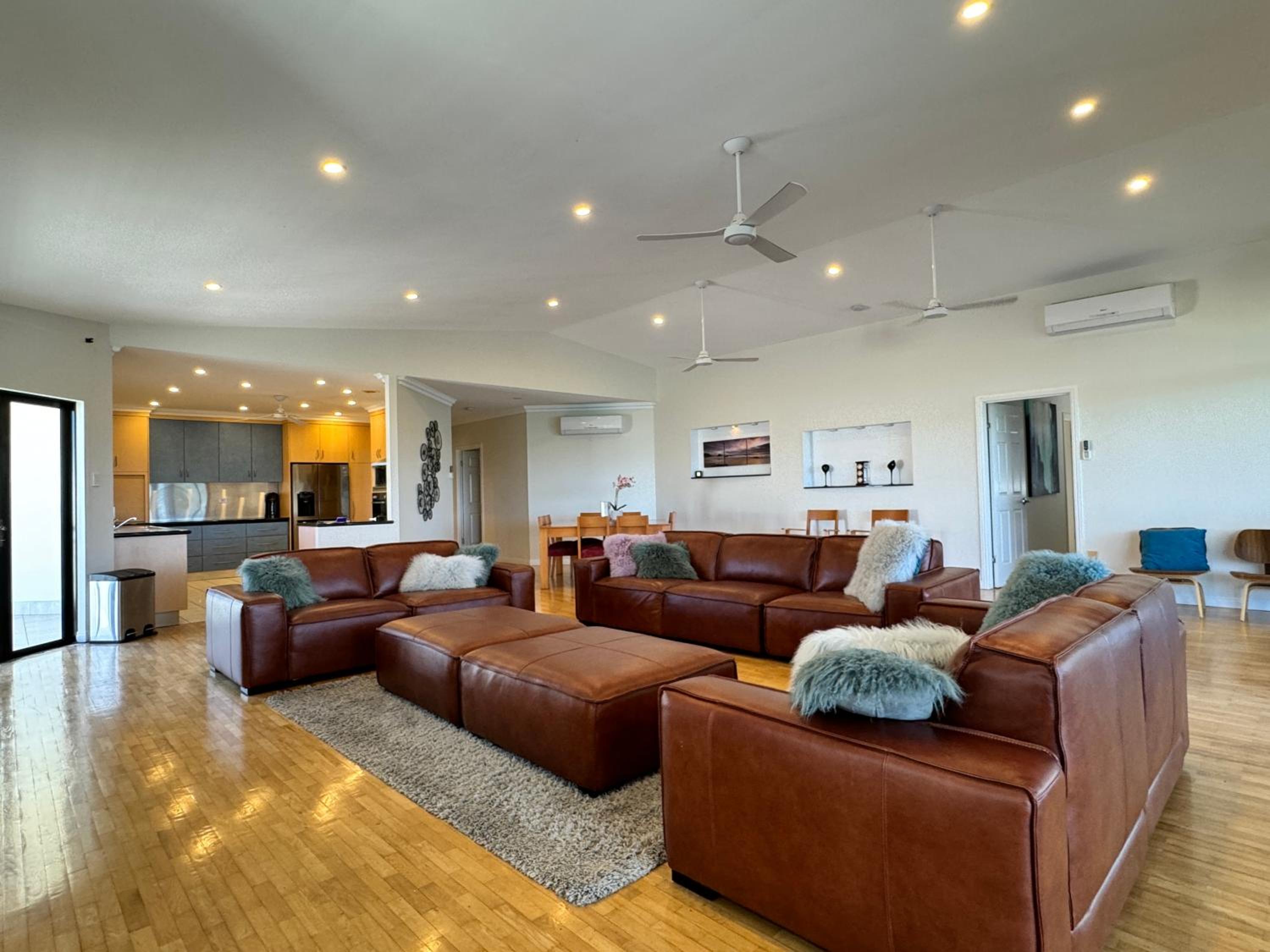 Penthouse Apartment photo 1