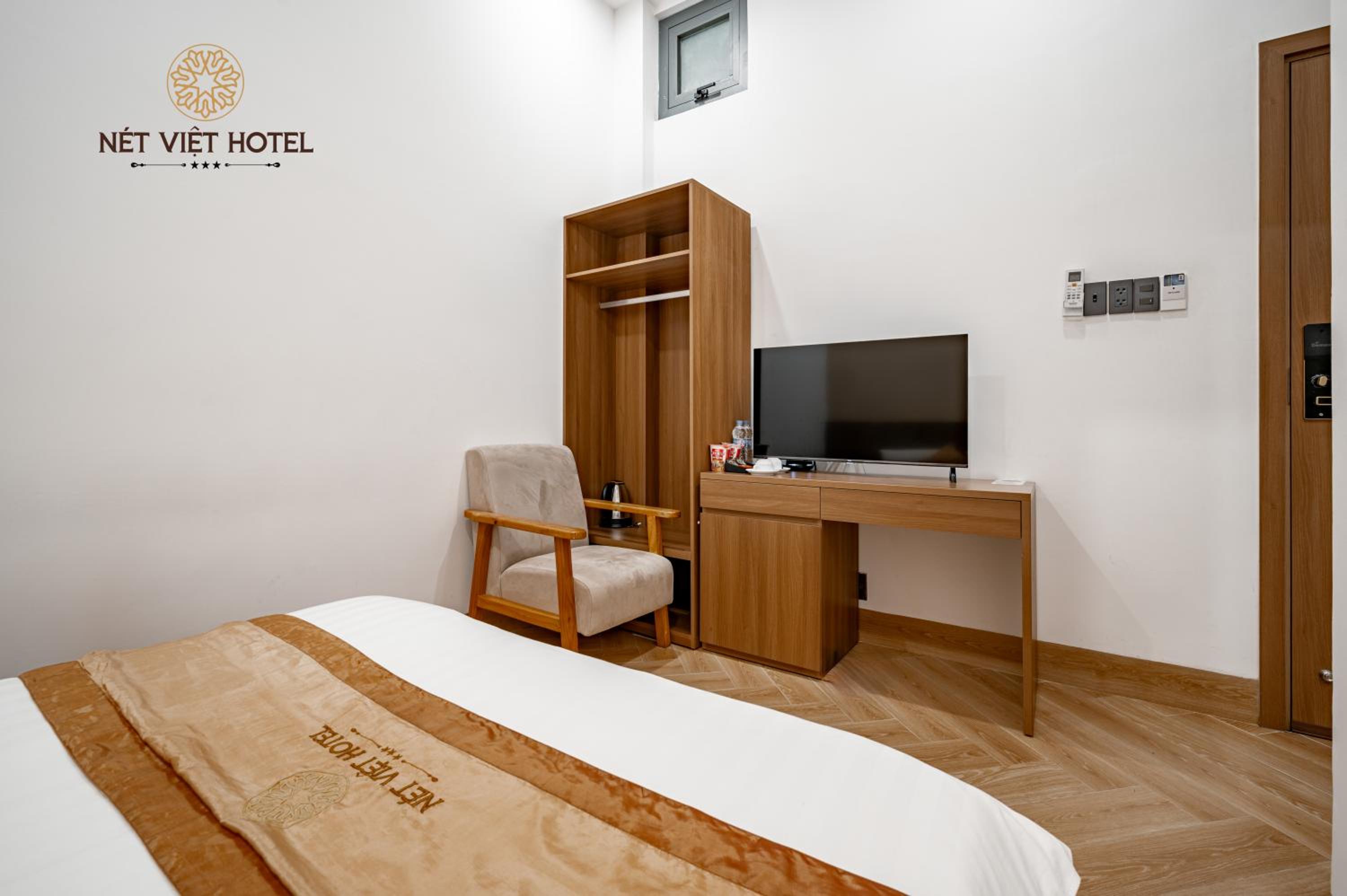 Standard Double Room - Photo 9