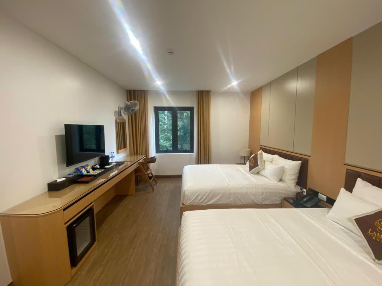 Deluxe Family Room