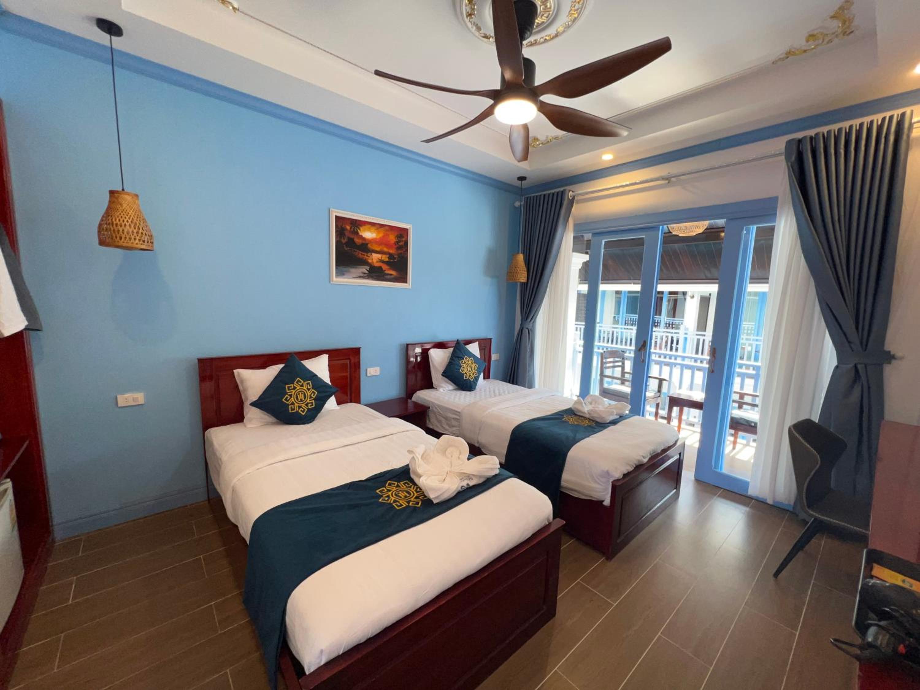 Twin Room with Balcony