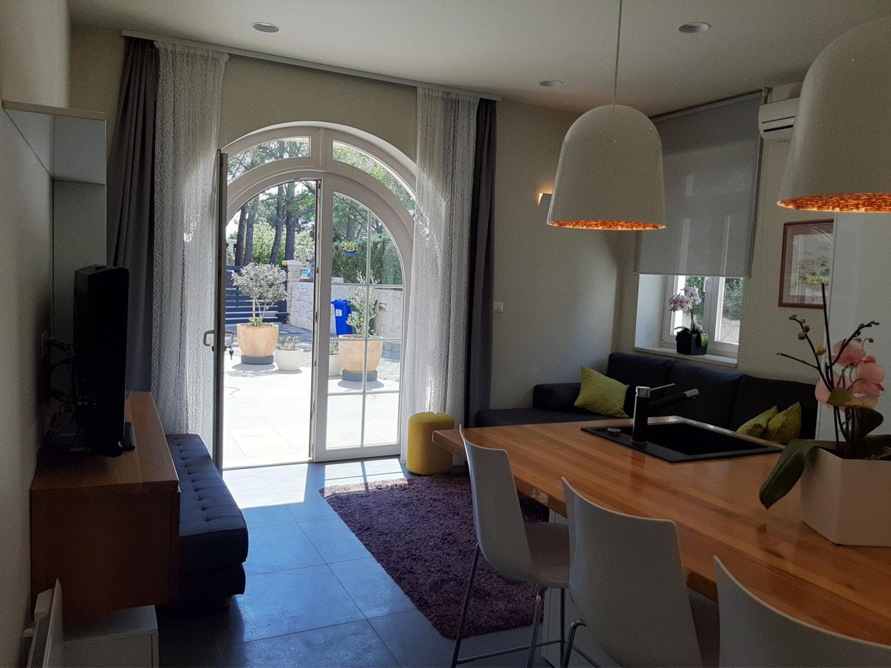 Apartment photo 3