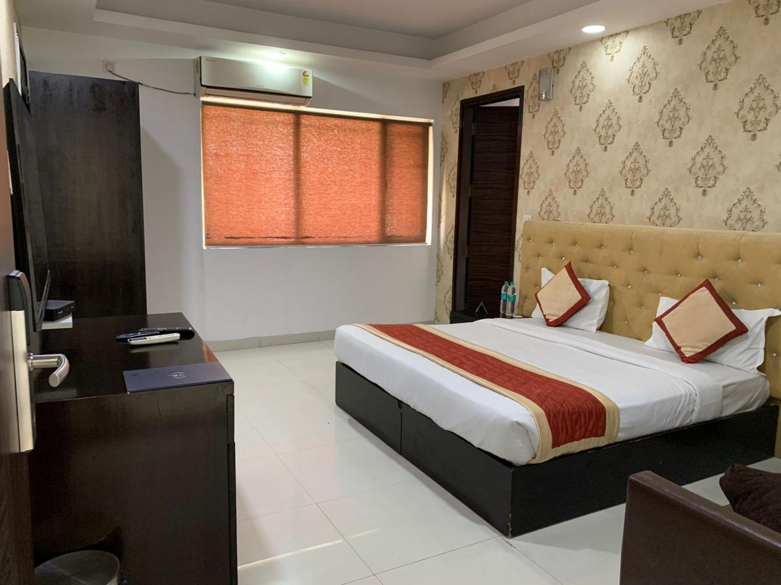 Deluxe Twin Room photo 2