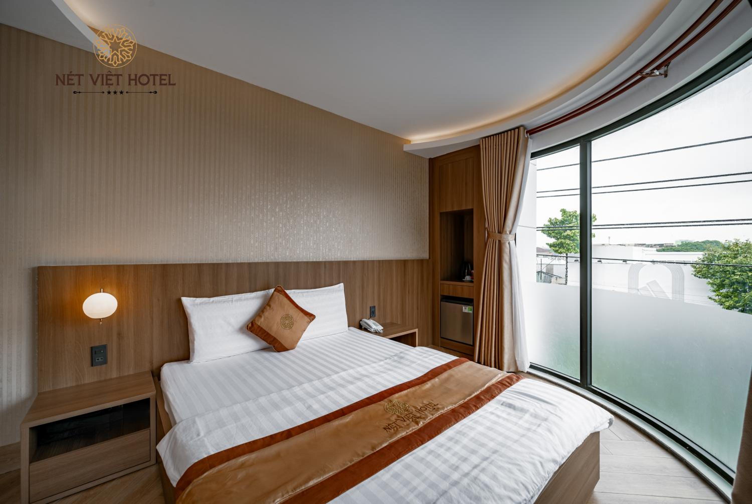 Queen Room with Balcony