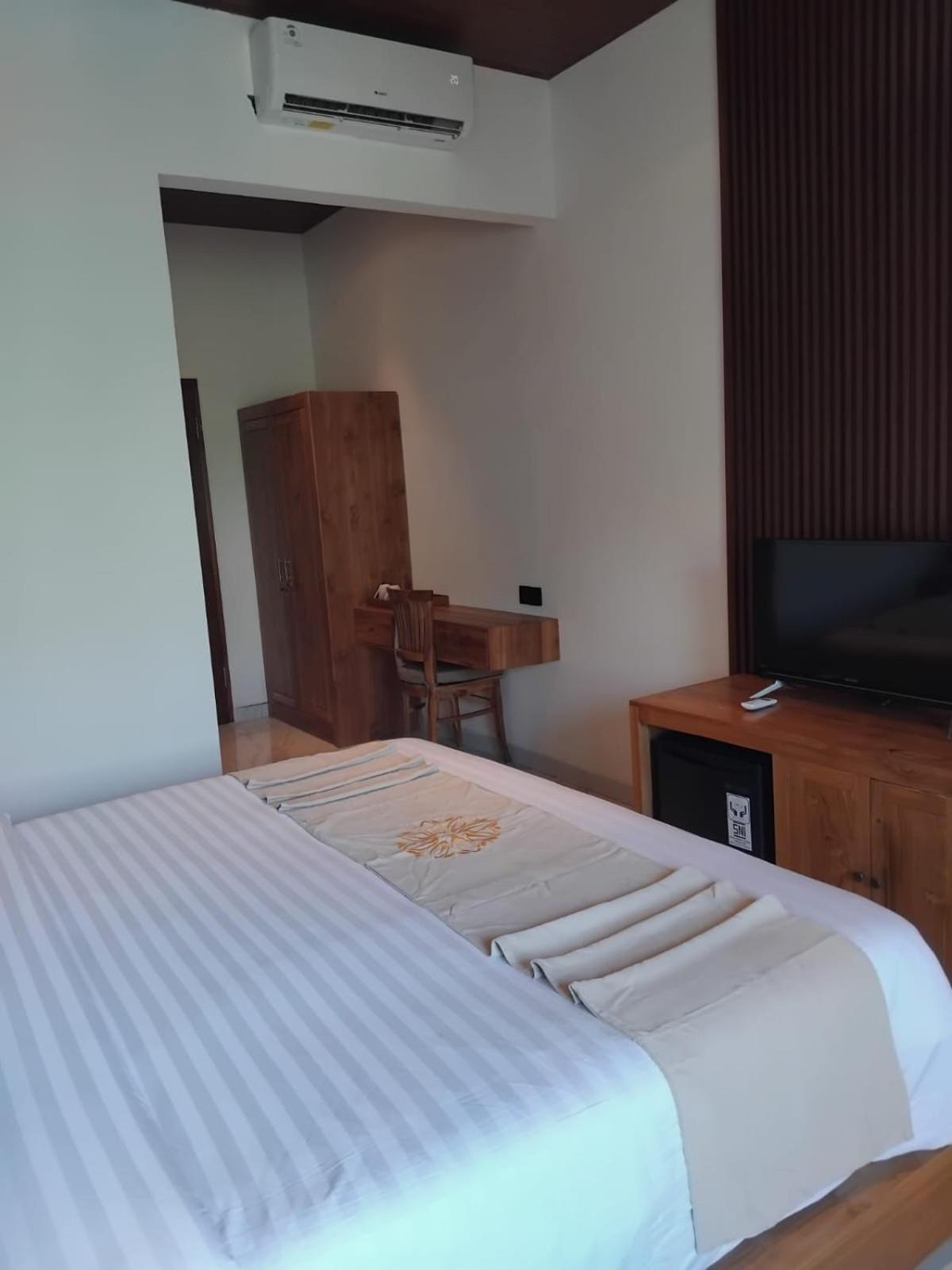 Deluxe Double Room - Photo 8