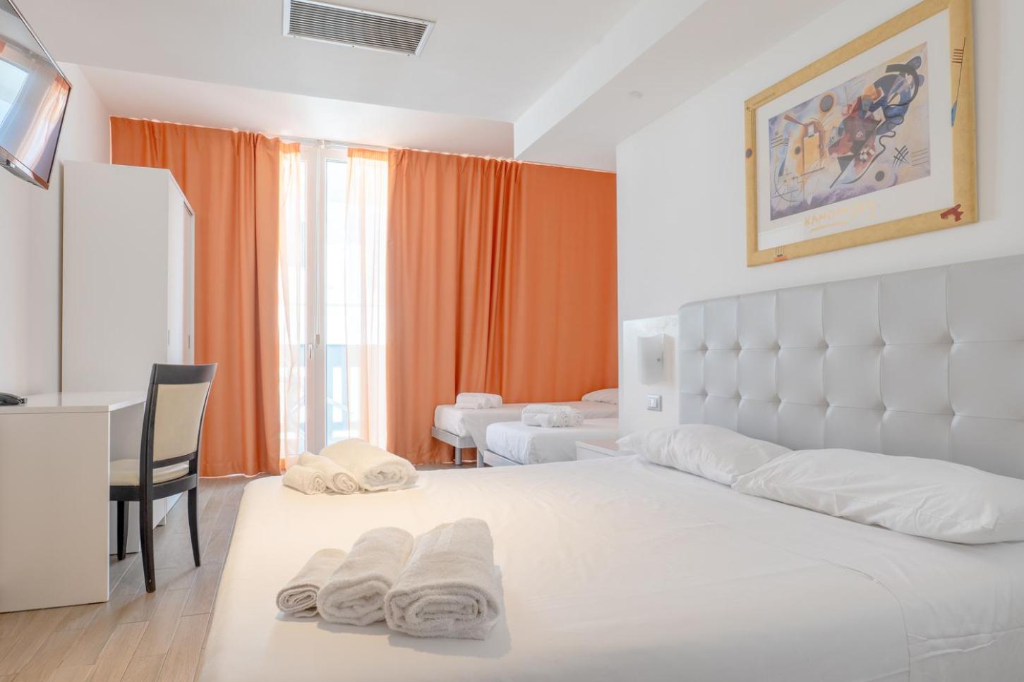 Quadruple Room with Balcony photo 2