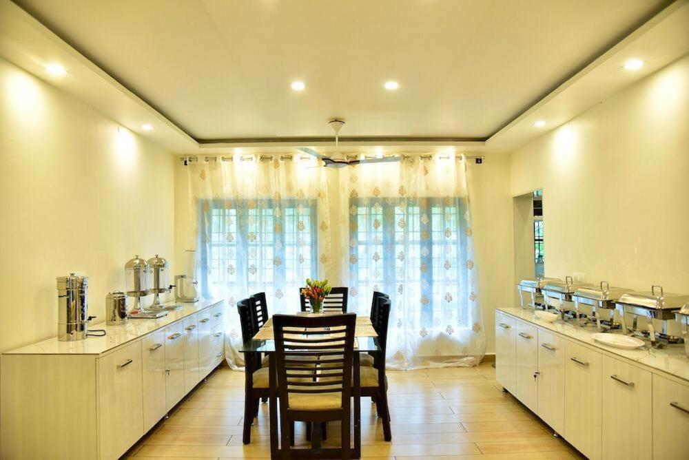 Villa photo 2