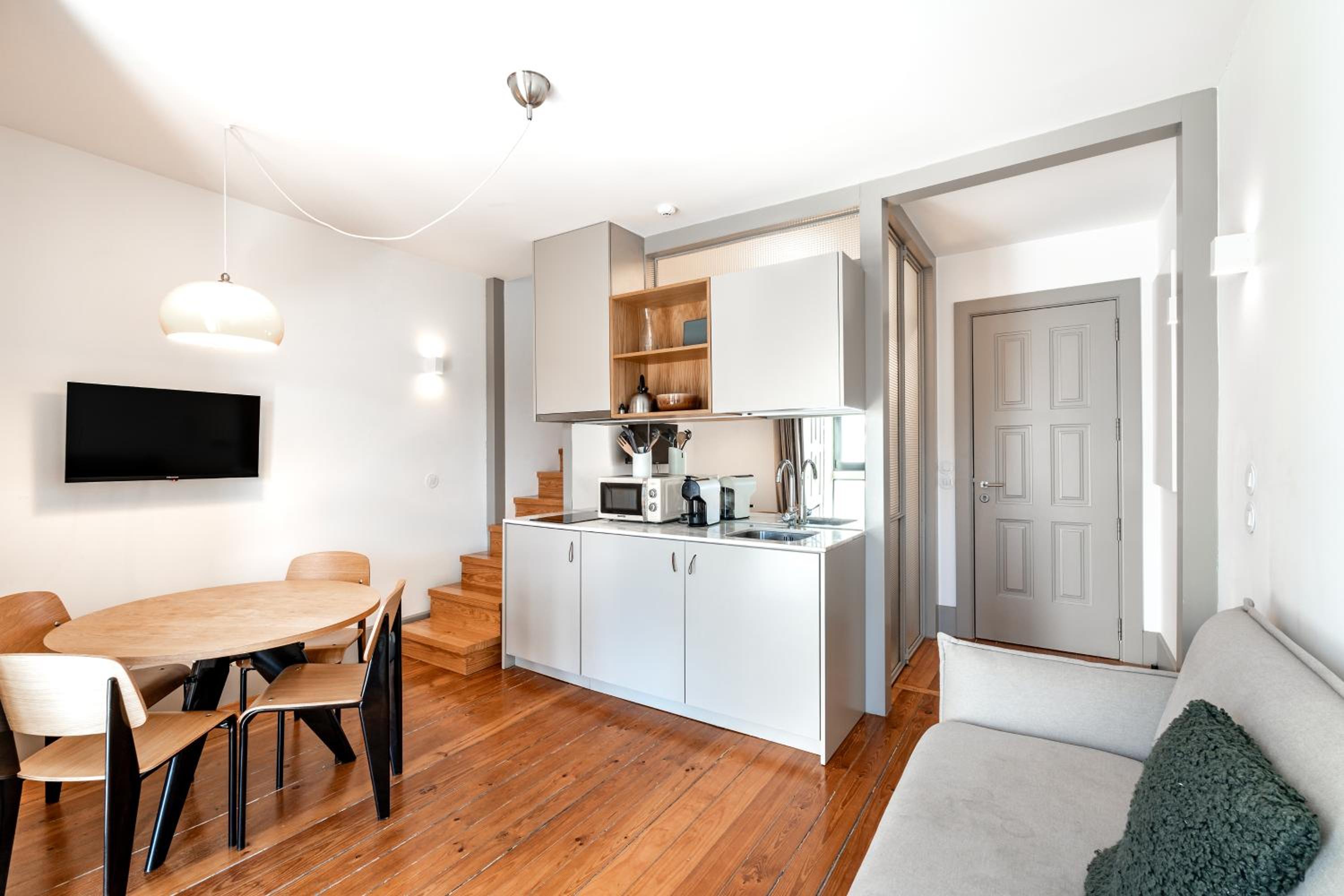 Duplex Apartment - Photo 9