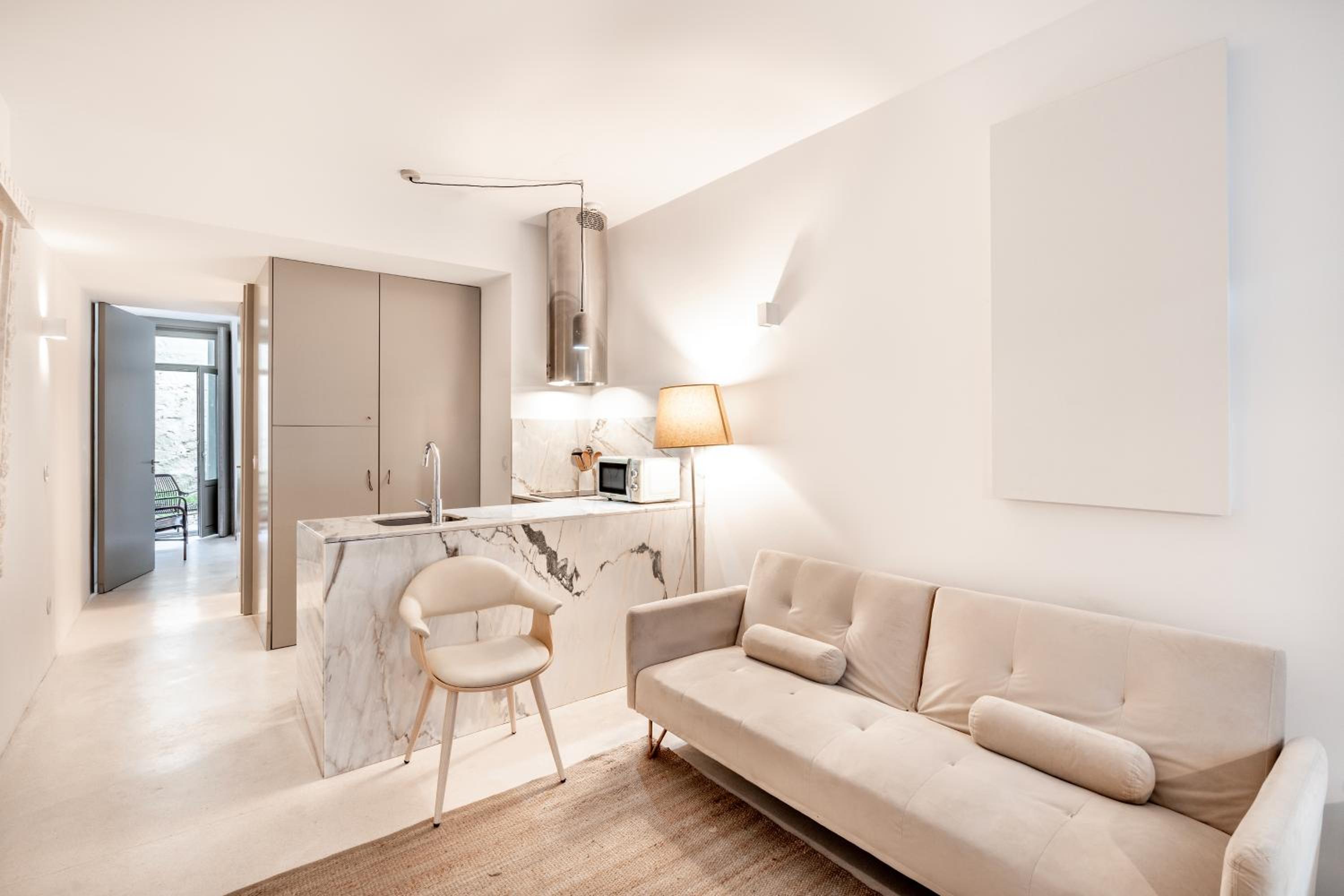 Apartment with Terrace - Photo 22