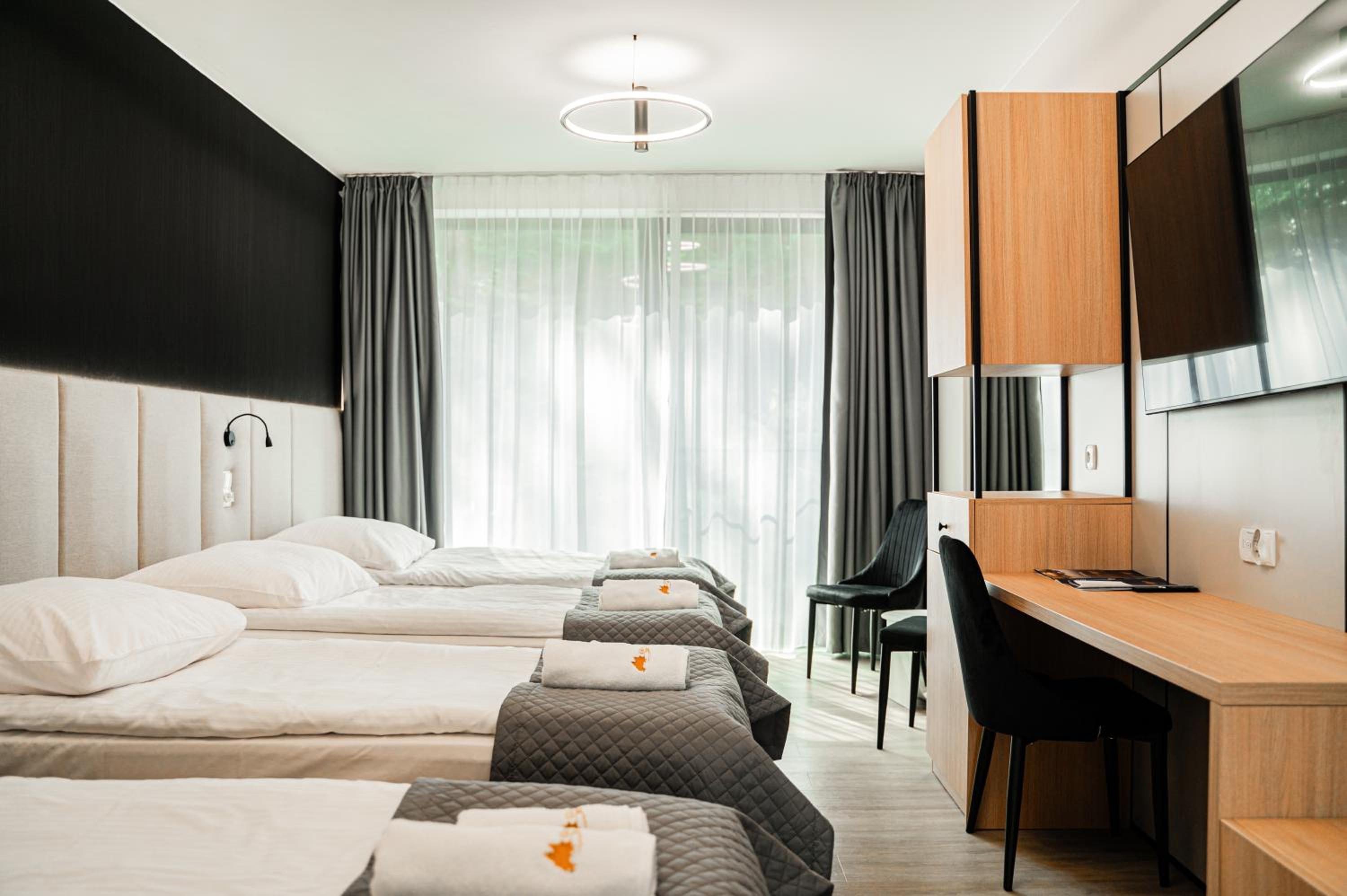 Economy Quadruple Room photo 1