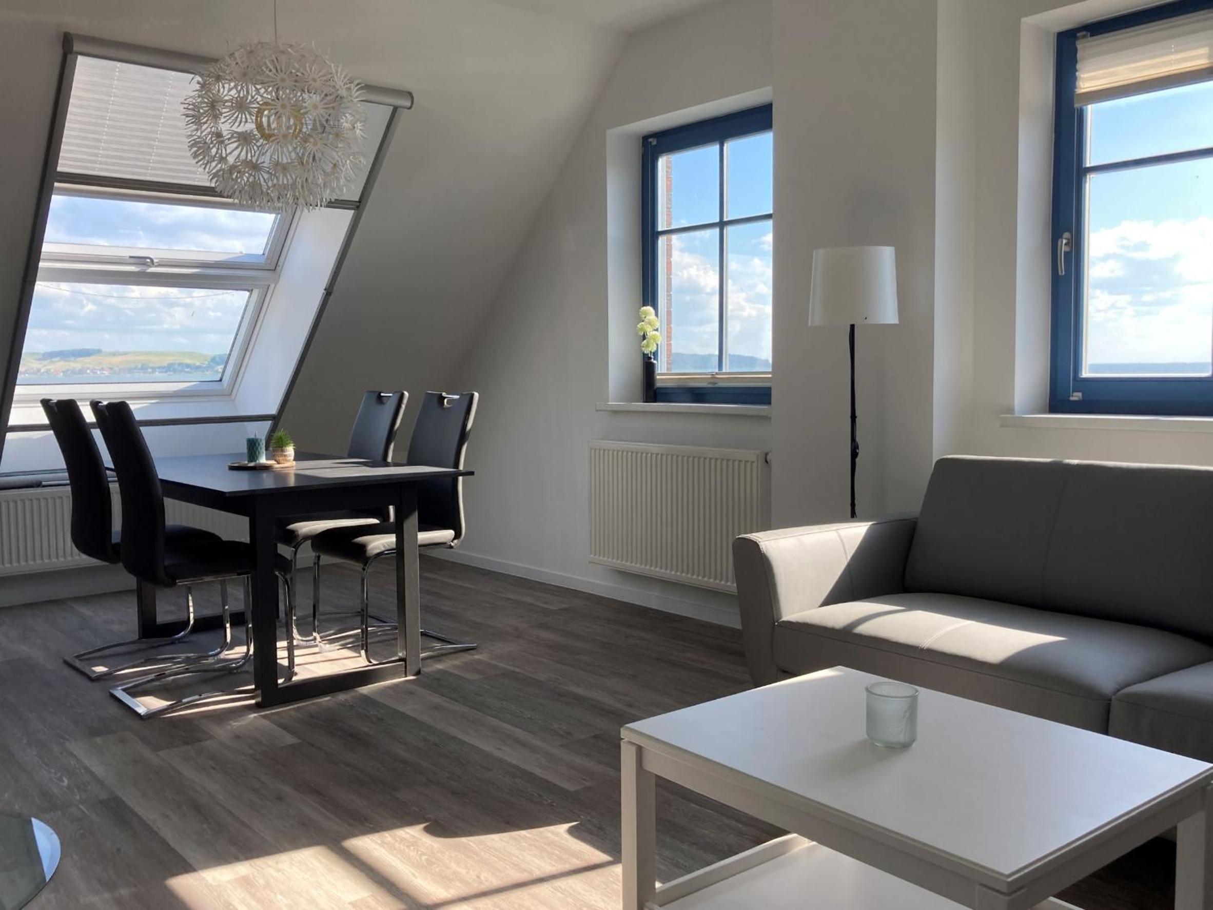 Two-Bedroom Apartment with Sea View photo 1