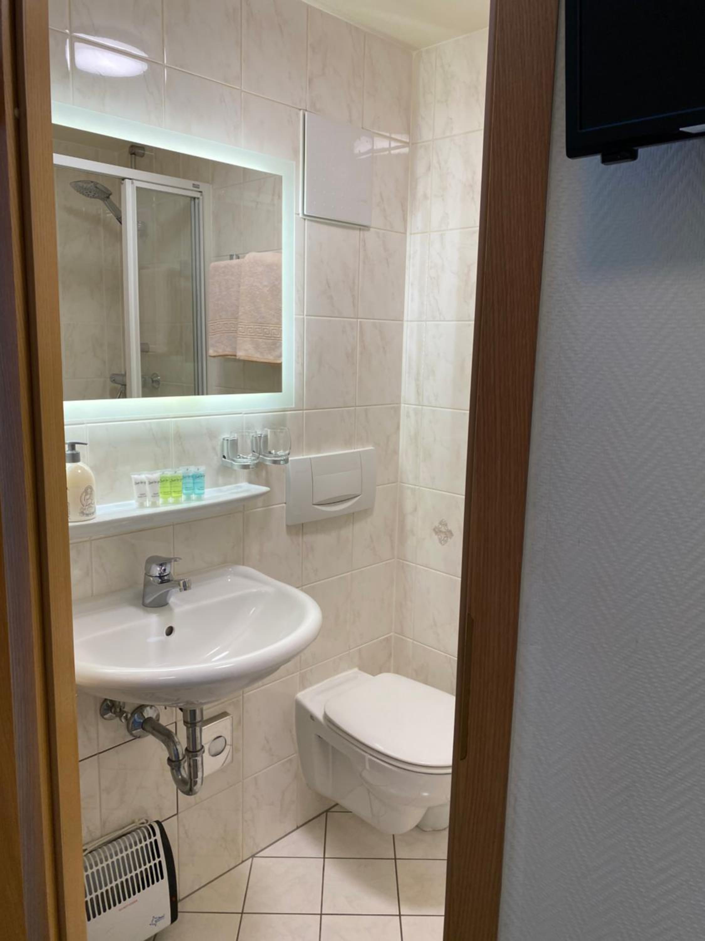 Standard Double Room photo 3