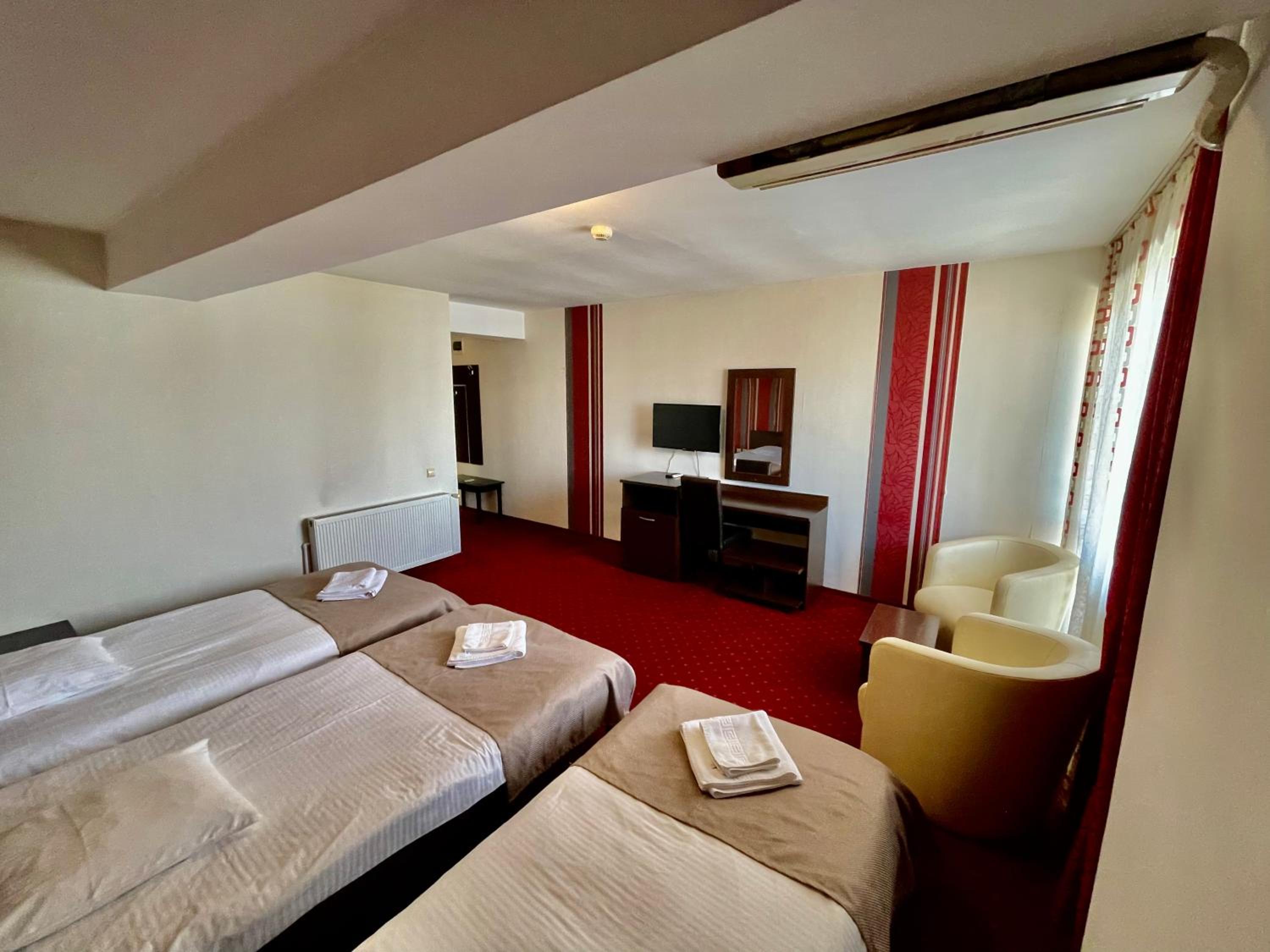 Triple Room - Photo 3