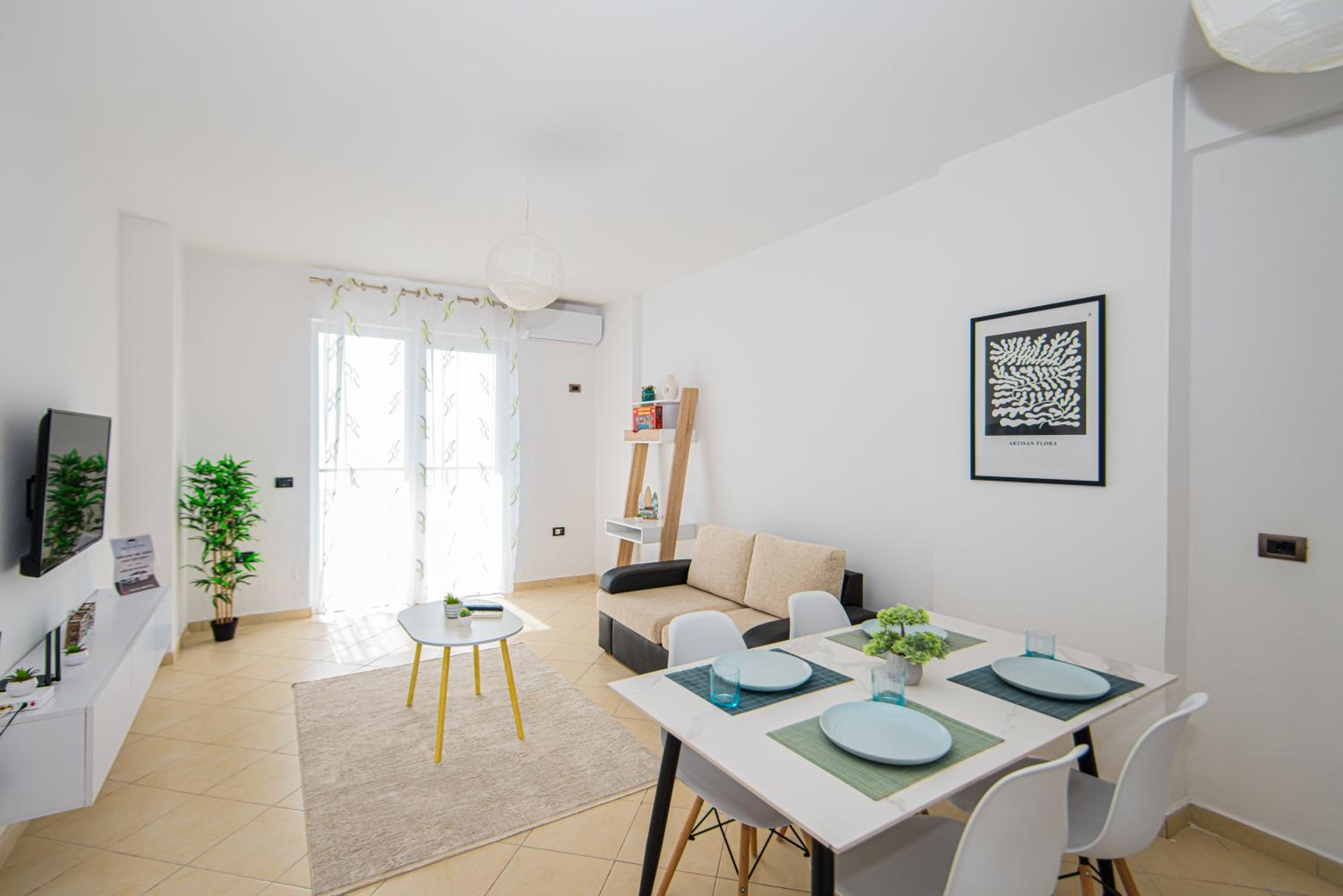 One-Bedroom Apartment with Sea View and Balcony