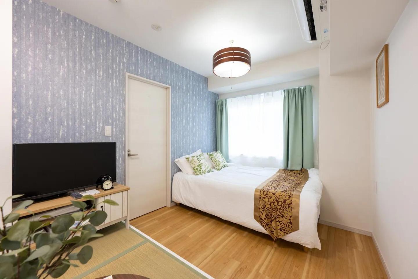One-Bedroom Apartment photo 2
