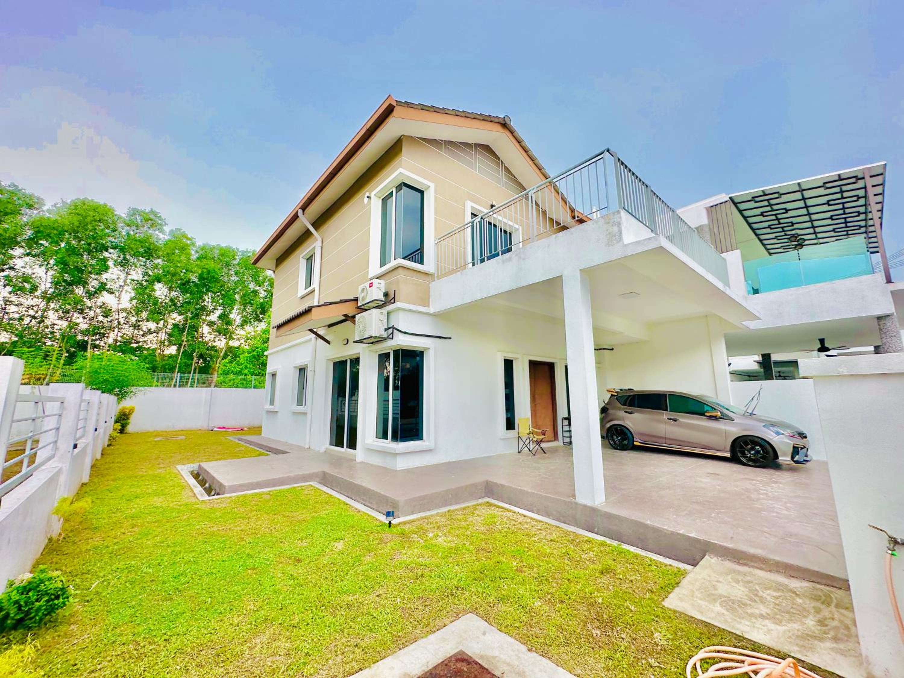 Four-Bedroom House photo 1