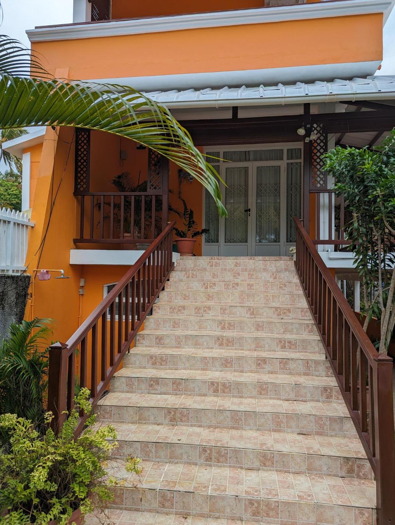Three-Bedroom House photo 2