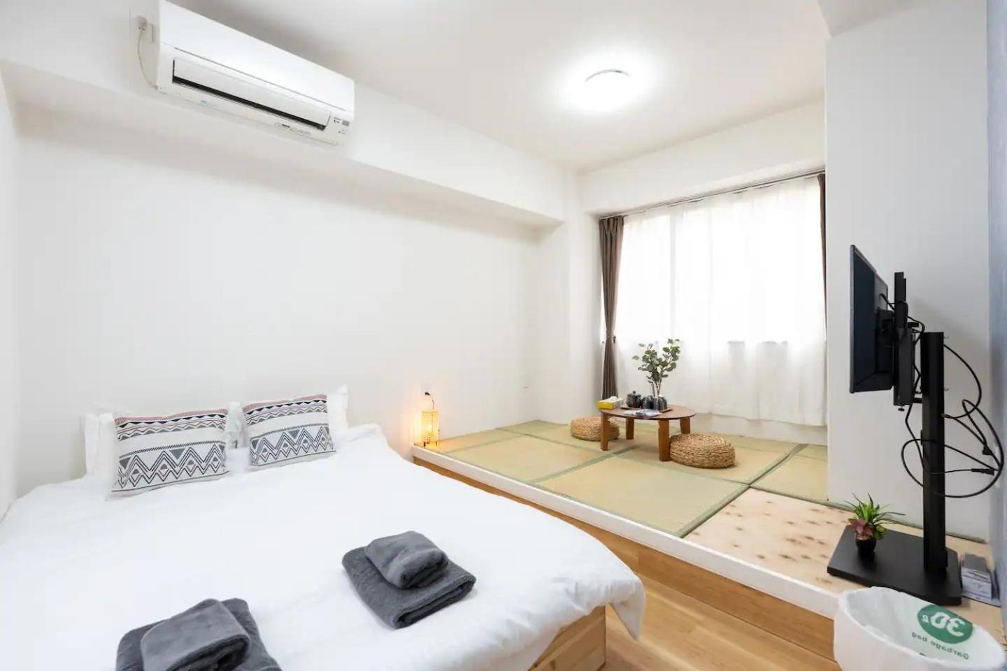 One-Bedroom Apartment photo 1