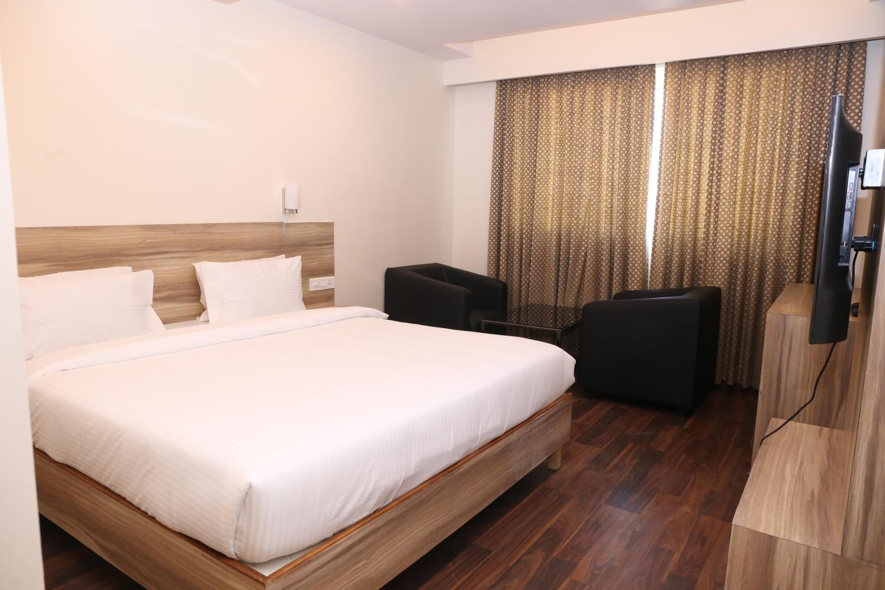 Deluxe Double Or Twin Room photo 1