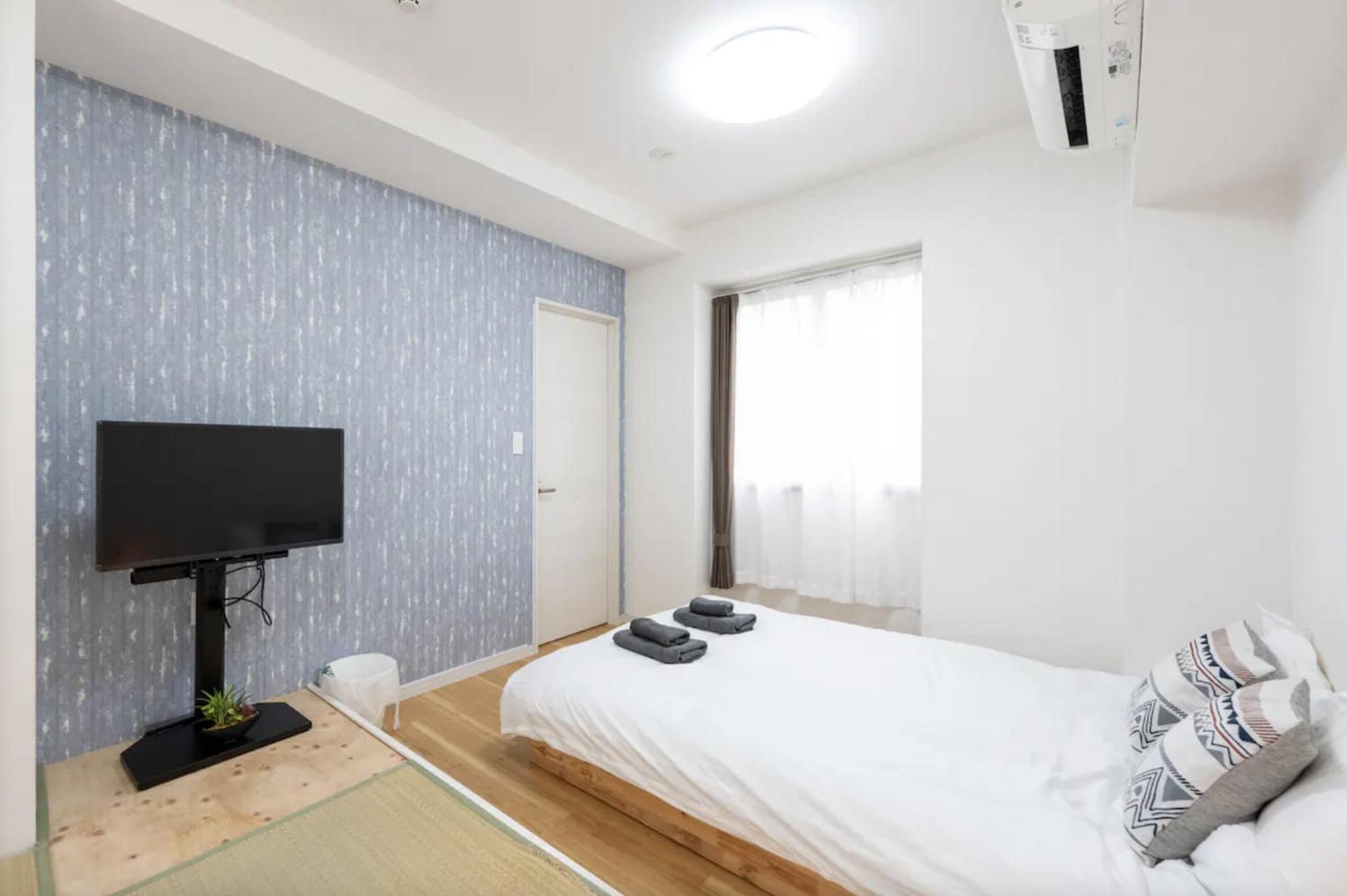 One-Bedroom Apartment photo 2
