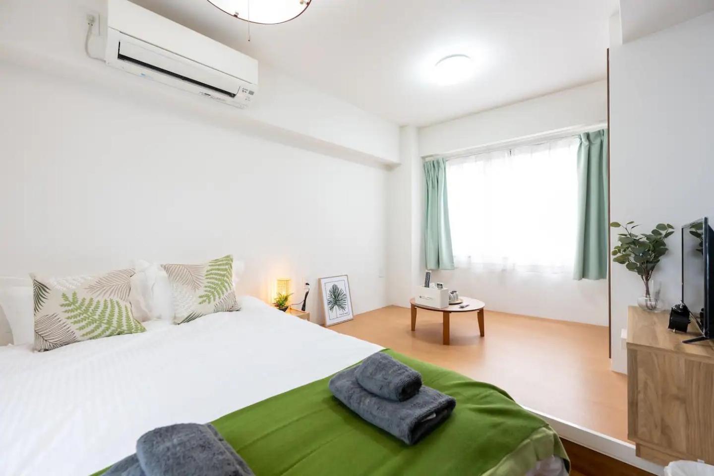 One-Bedroom Apartment photo 1