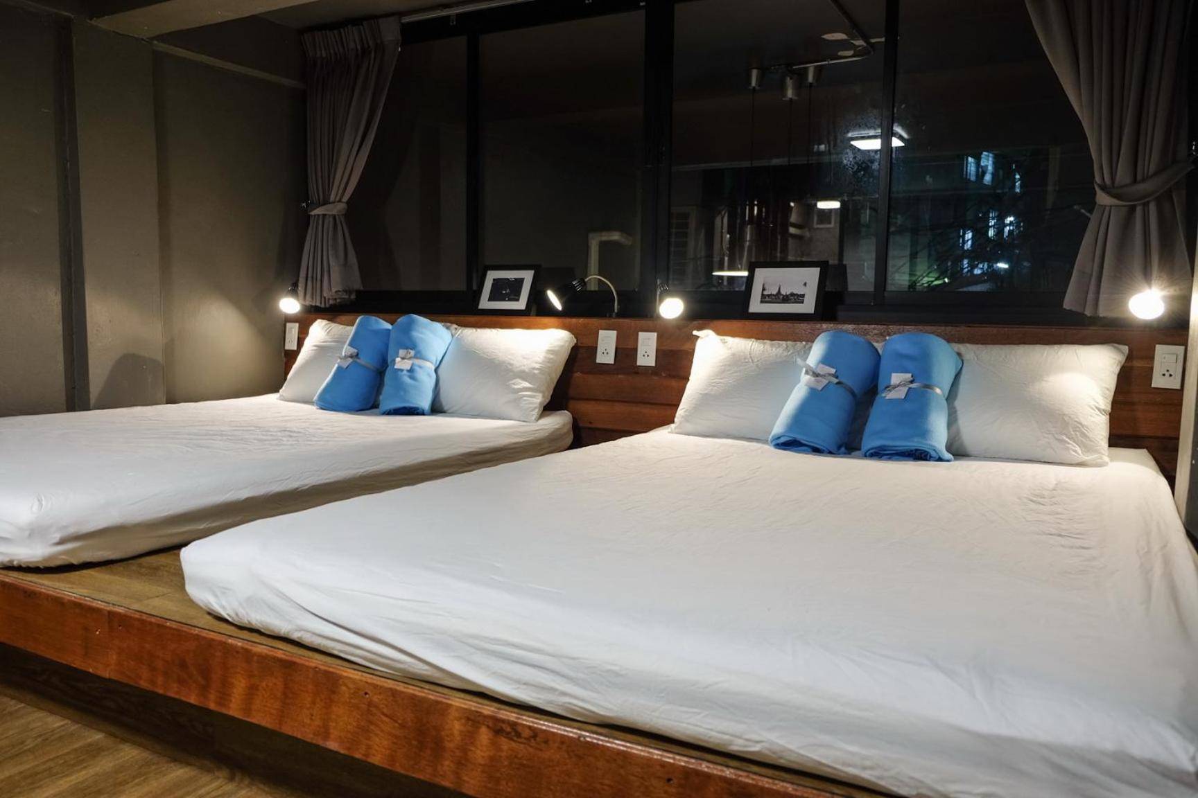 Quadruple Room with Private Bathroom photo 3