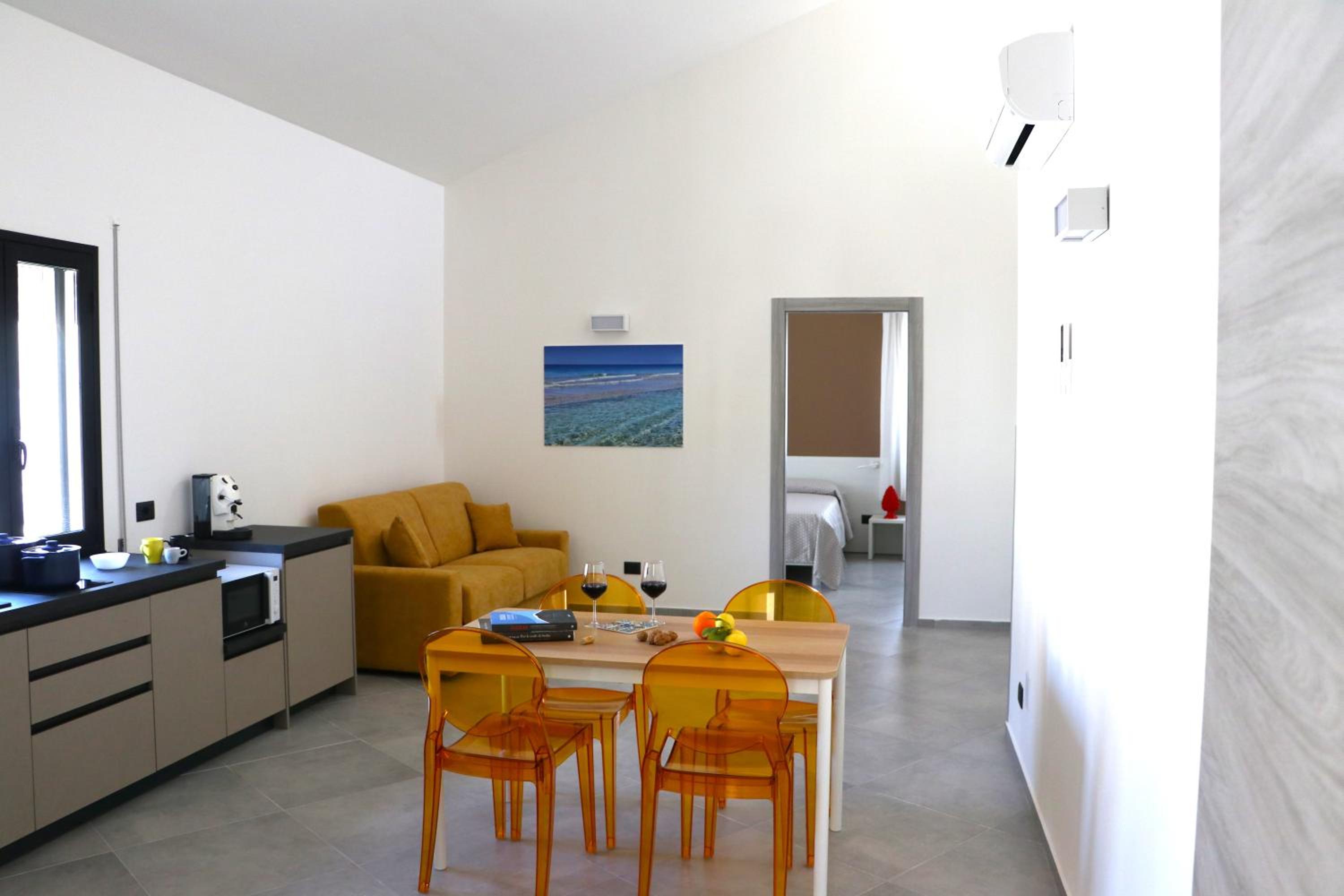 Deluxe One-Bedroom Apartment with City View photo 1