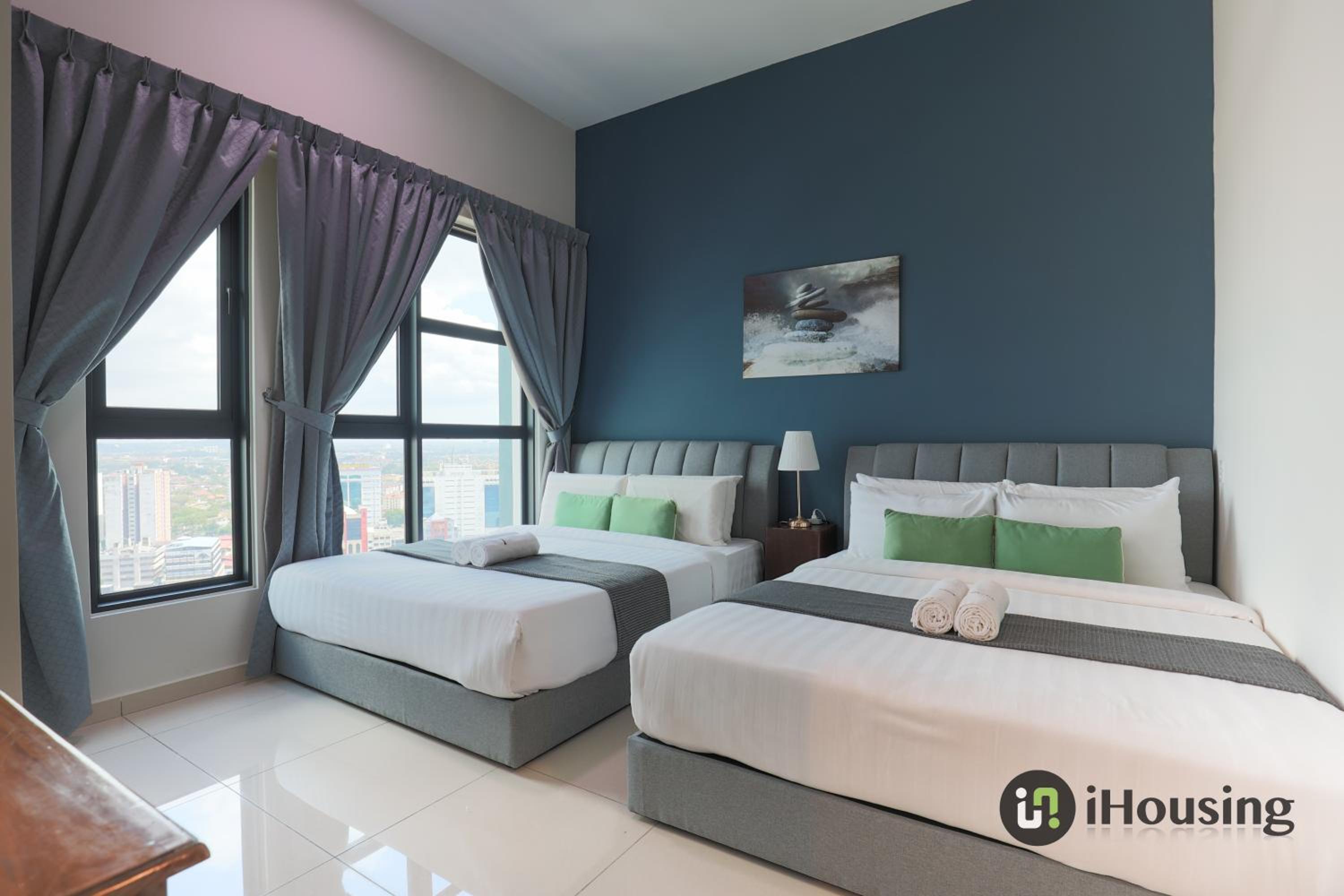 Three-Bedroom Apartment - Photo 28