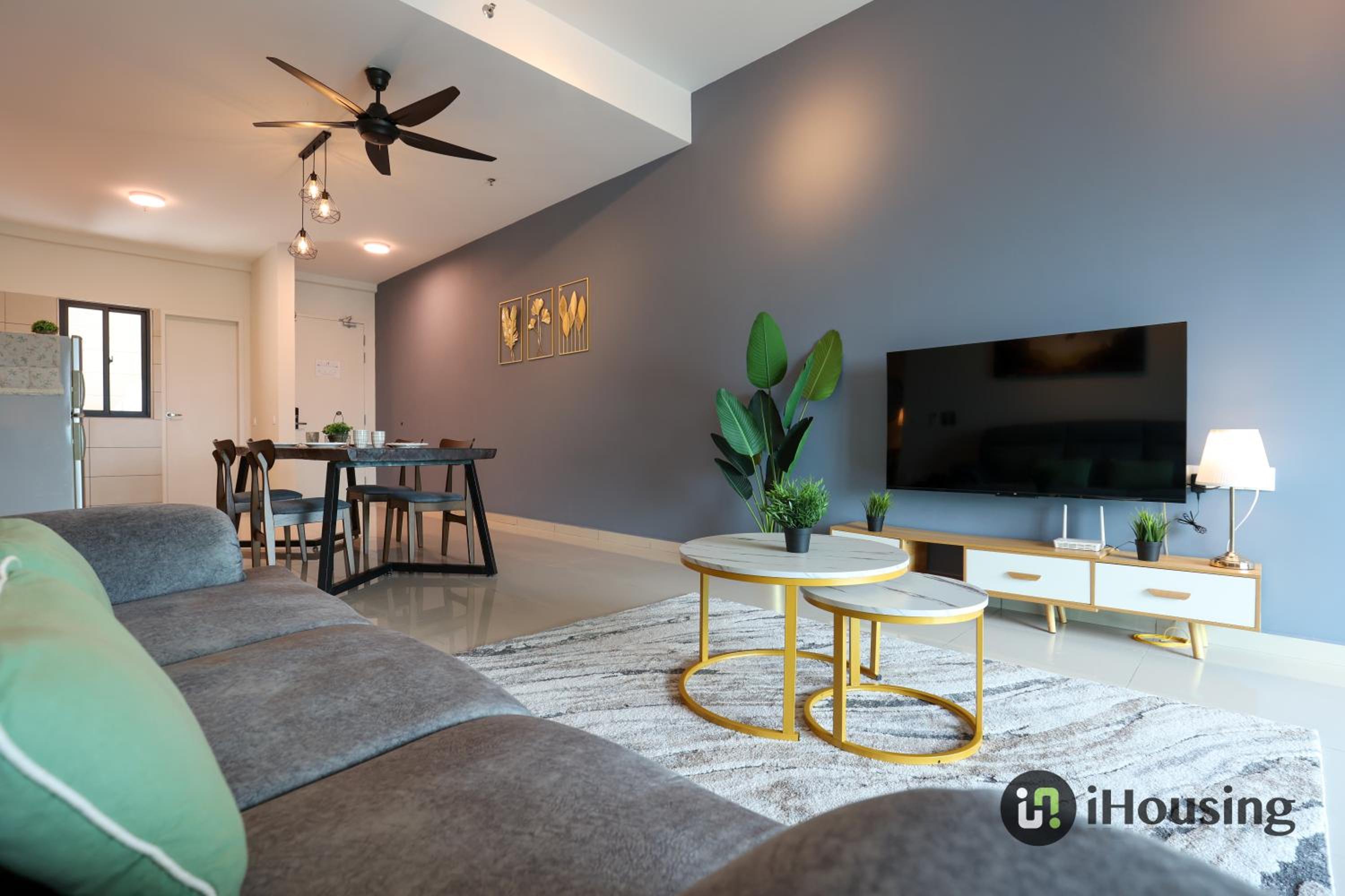 Three-Bedroom Apartment - Photo 6