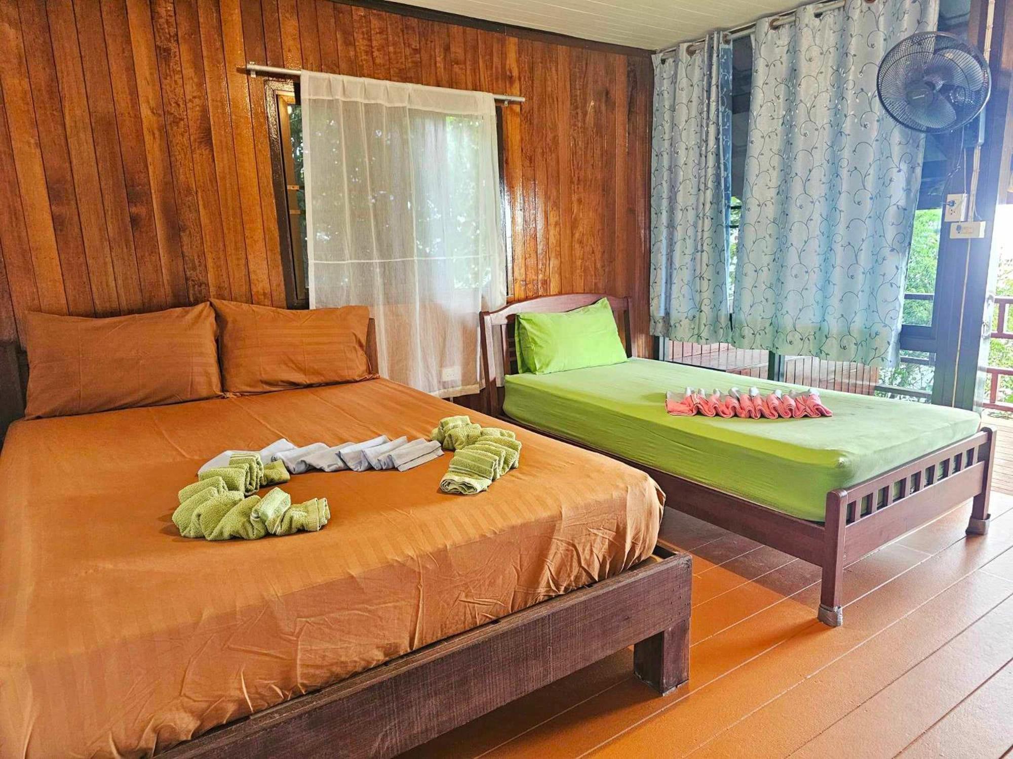 Deluxe Triple Room with Sea View - Photo 1