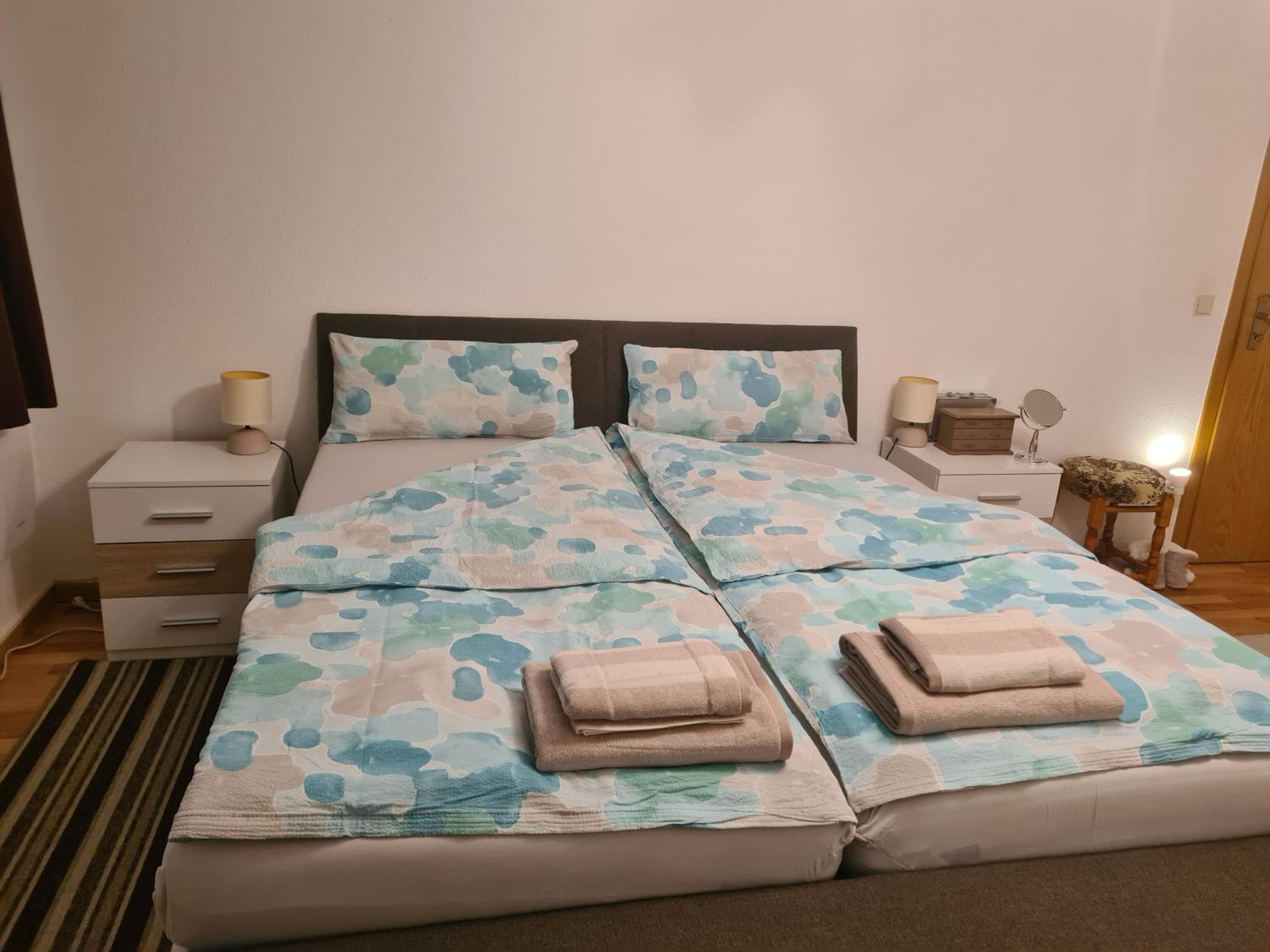 Large Double Room photo 1