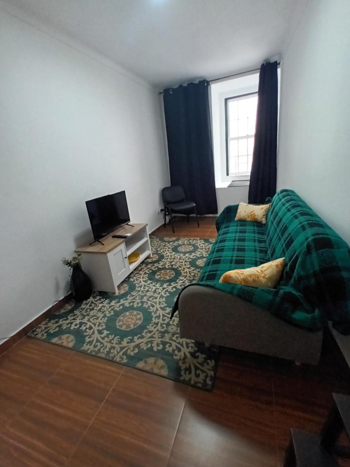 One-Bedroom Apartment photo 3