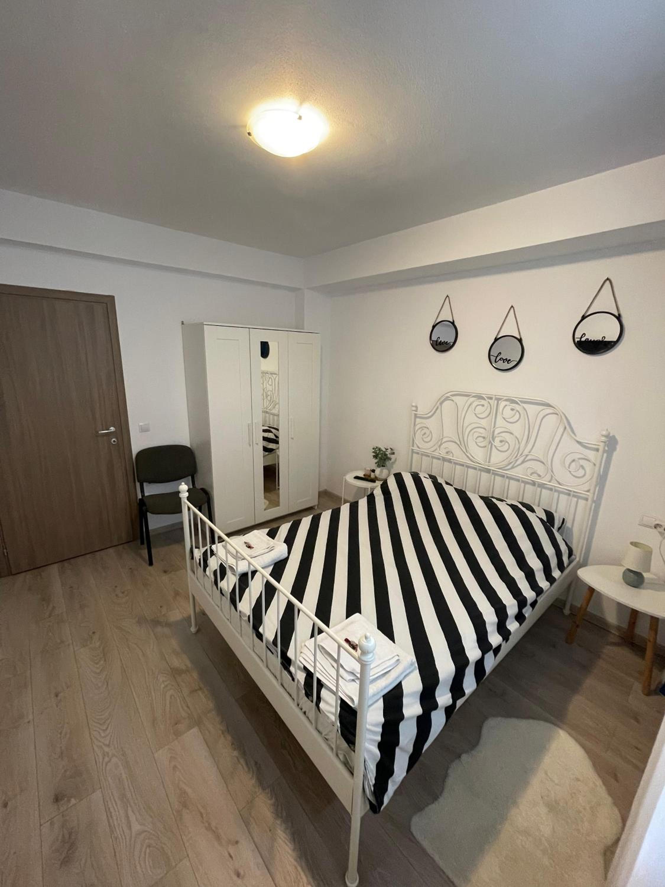 Two-Bedroom Apartment - Photo 15