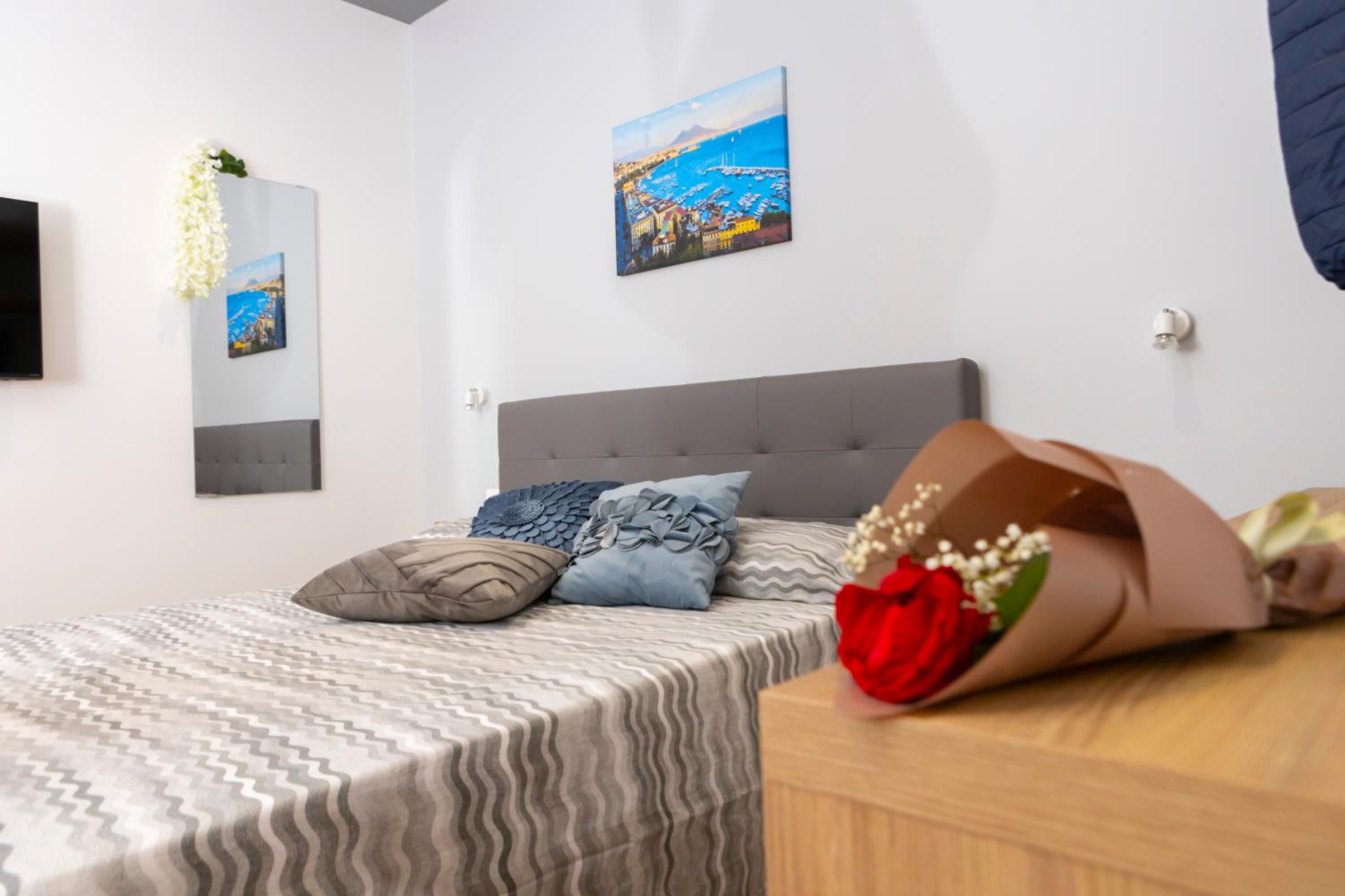 Deluxe Double Room (2 Adults + 1 Child)