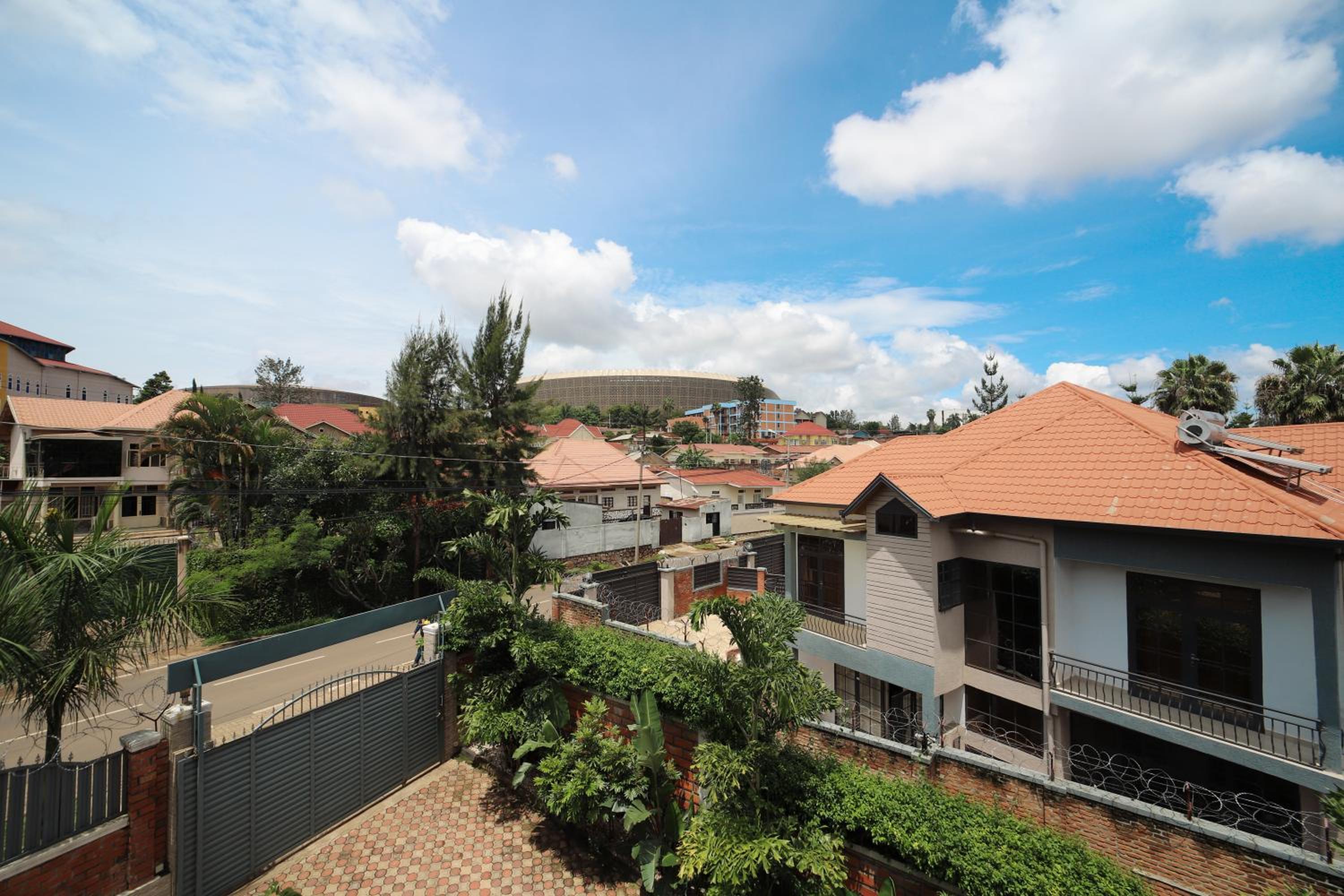 Apartment With View And Balcony photo 1